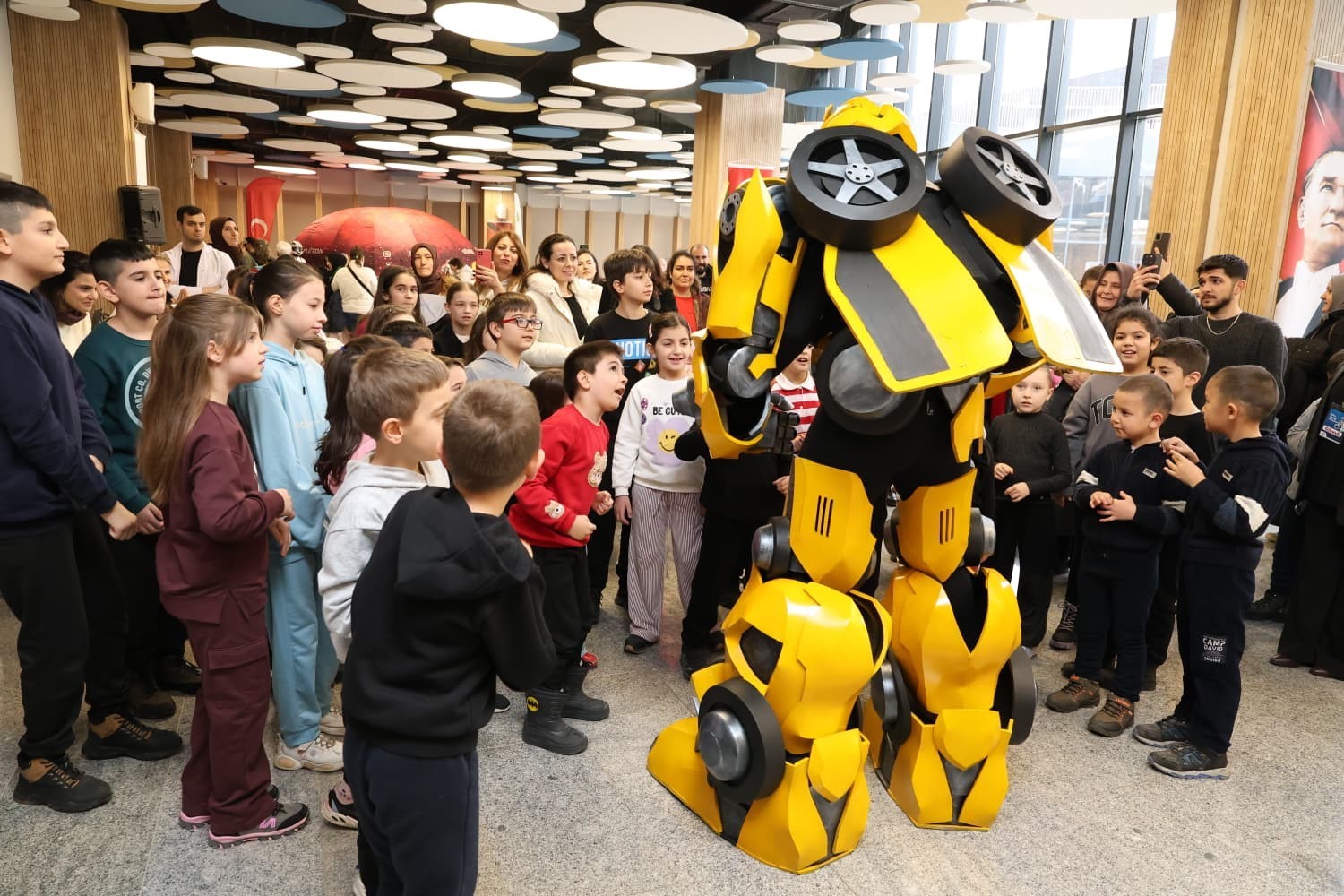 Osmangazi Belediyesi sömestr tatilinde çocukları bilimle buluşturdu
