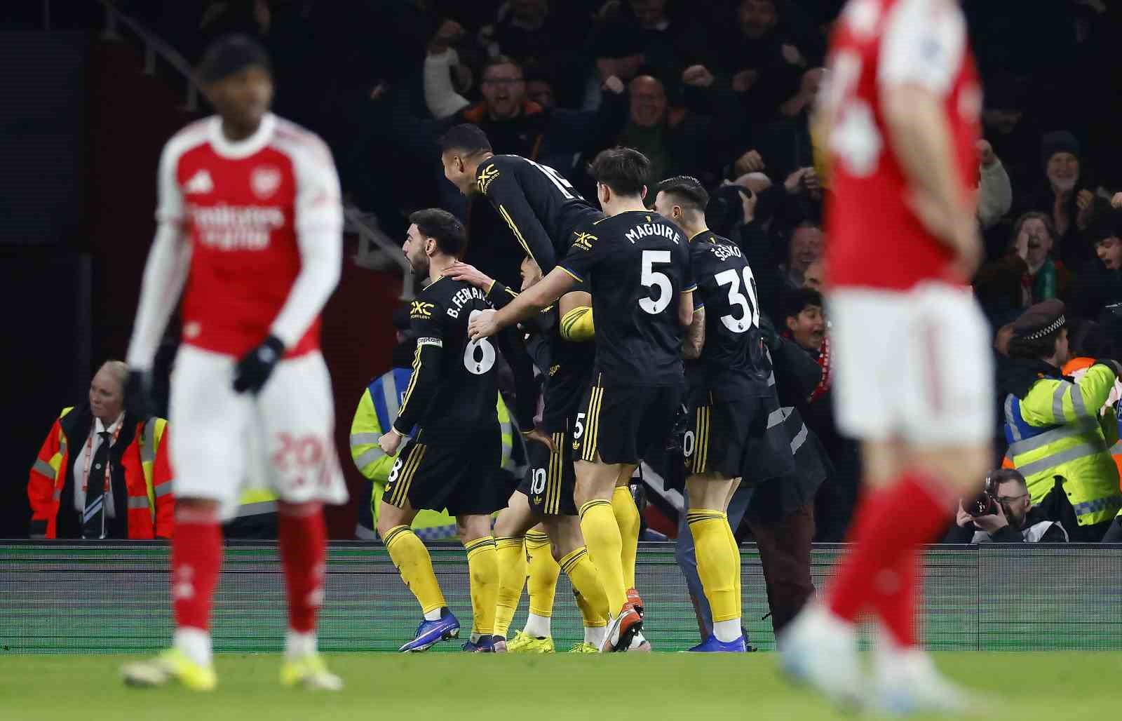 Manchester United, Arsenal’ı 3-2 mağlup etti
