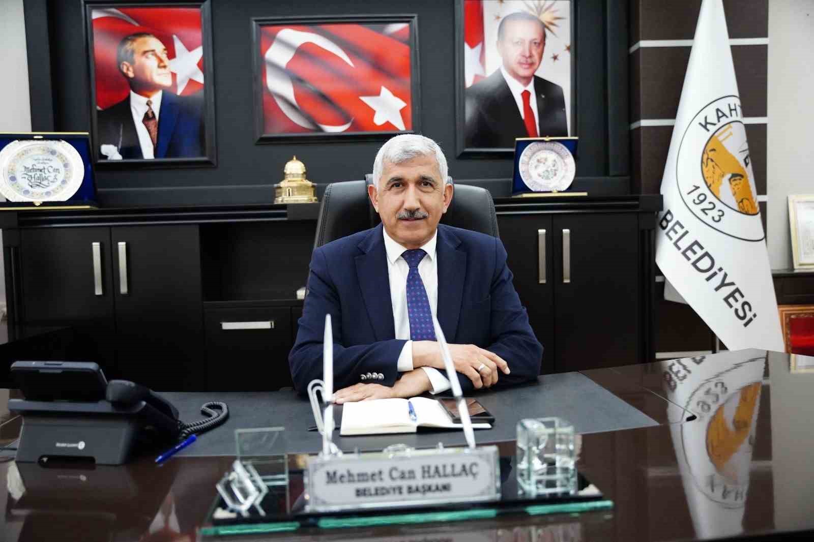 Başkan Hallaç’tan Berat Kandili mesajı
