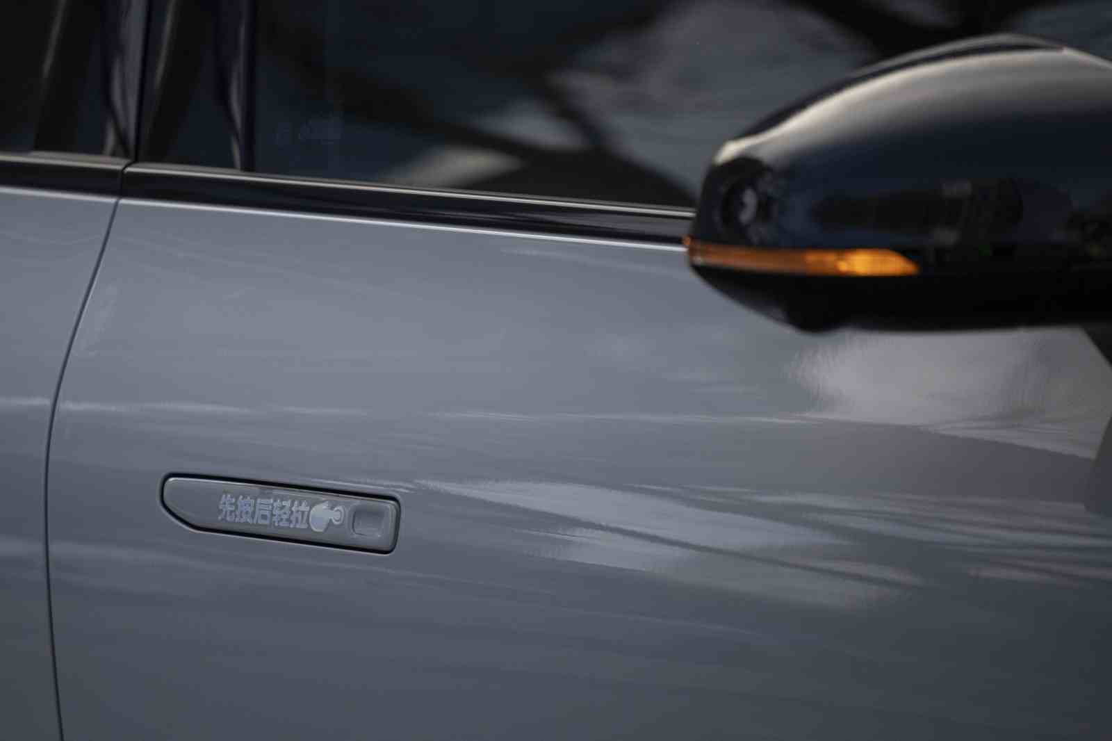 Çin’den bir ilk: Elektrikli araçların gizli kapı kolları yasaklanıyor
