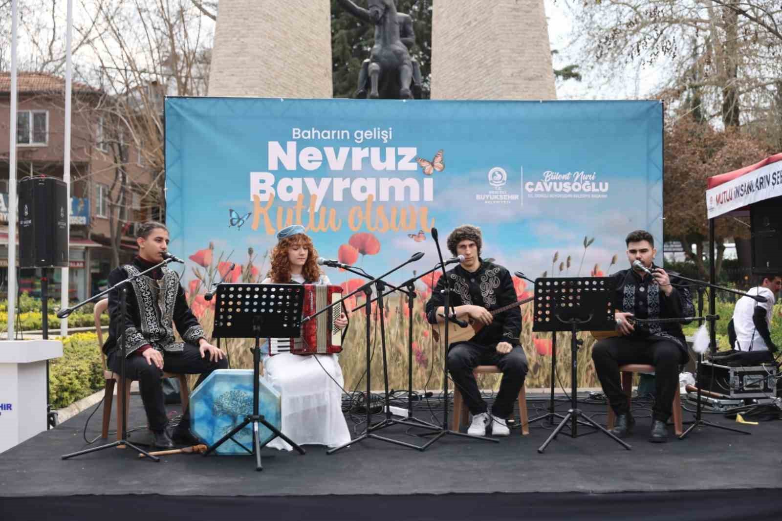 Denizli’de bahara görkemli karşılama
