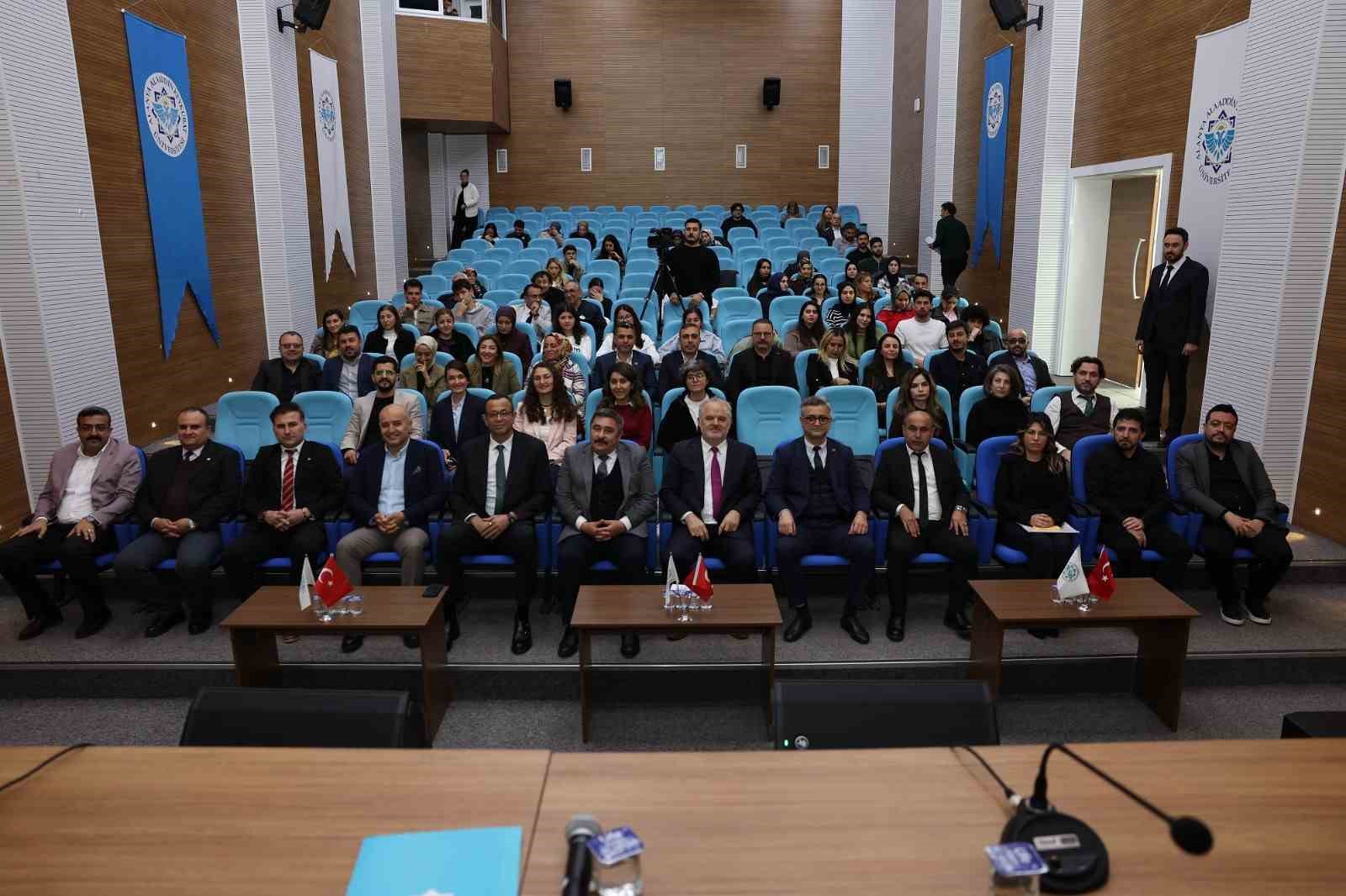 ALKÜ’de iki dev destan tek yürekte buluştu
