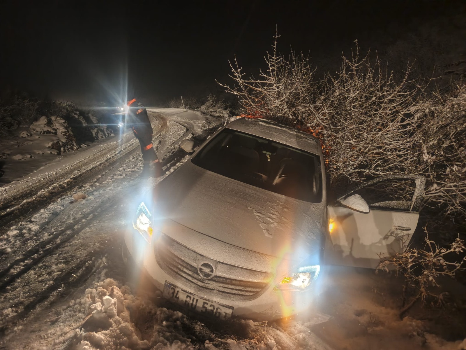 Diyarbakır’da kar yağışı kazalara yol açtı