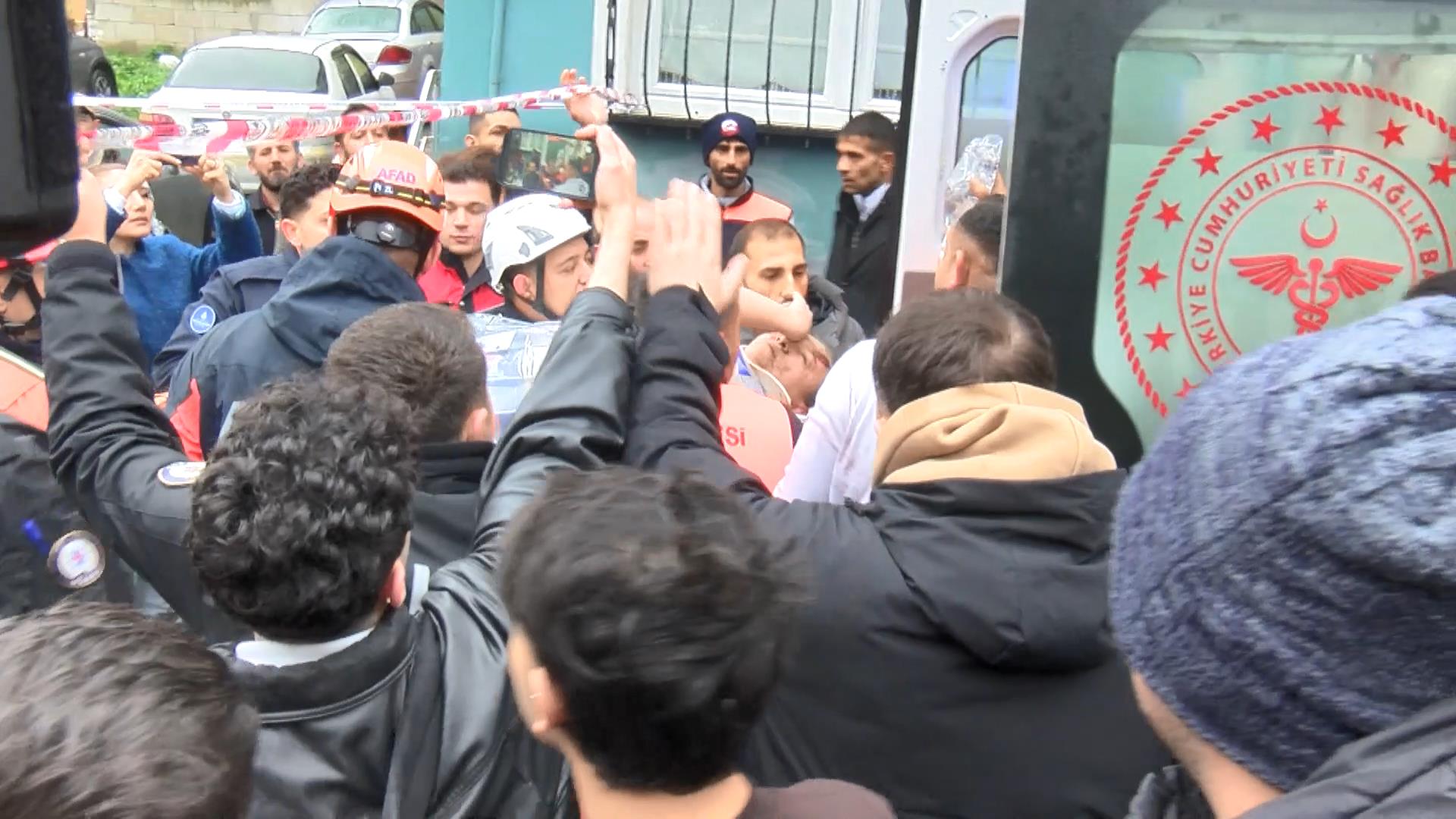 İstanbul - Fatih’te doğal gaz kaynaklı patlama: 2 bina çöktü 7 kişi kurtarıldı -9 /Ek bilgi 