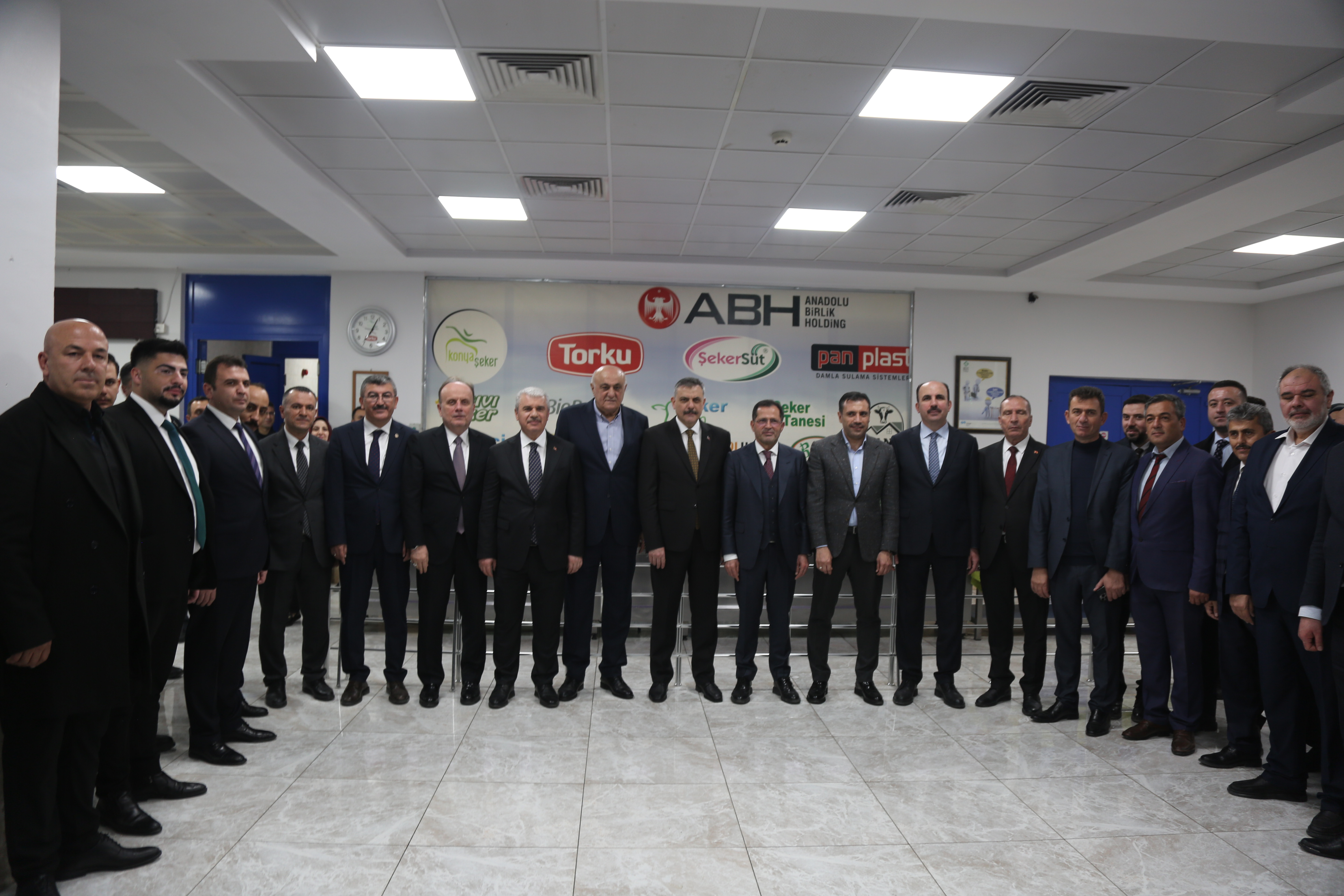 Bakan Çiftçi, Çumra Şeker Fabrikası'nı ziyaret etti