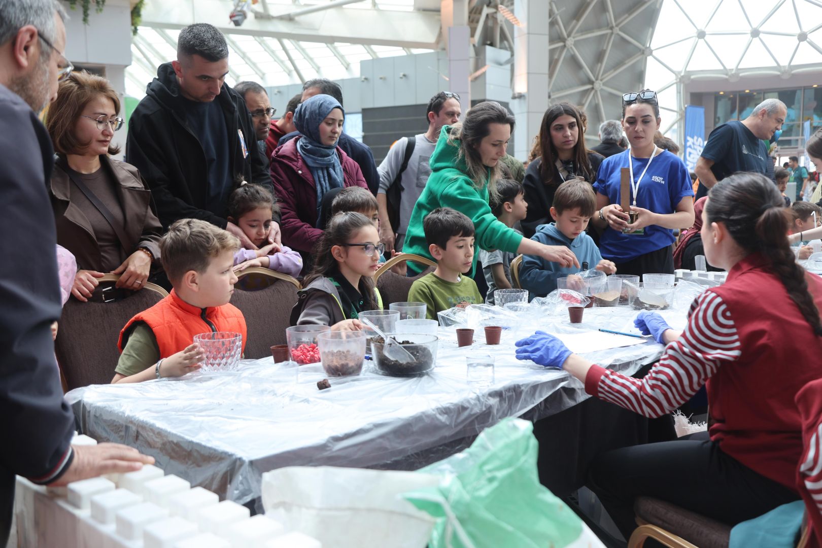 KONYA BİLİM MERKEZİ “SERAFEST” İLE ÇOCUKLARI BİLİM VE DOĞAYLA BULUŞTURUYOR.