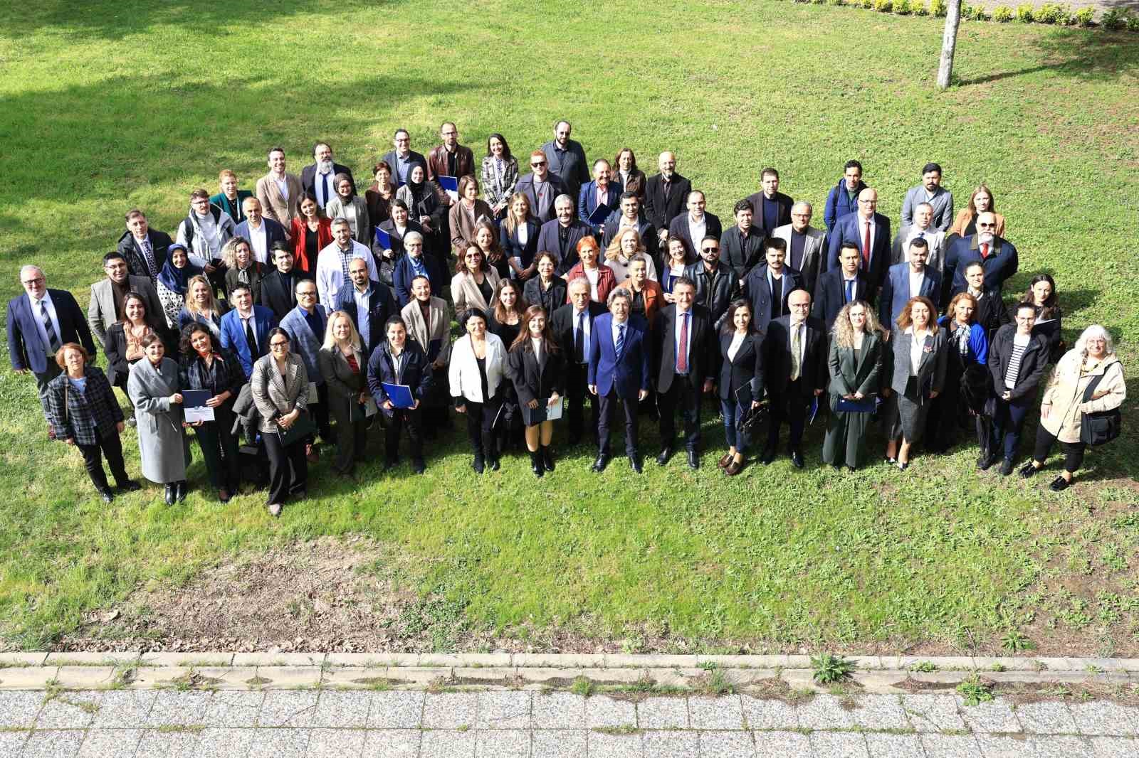 Rektör Yılmaz, başarılı akademisyenlerle bir araya gelmeye devam ediyor
