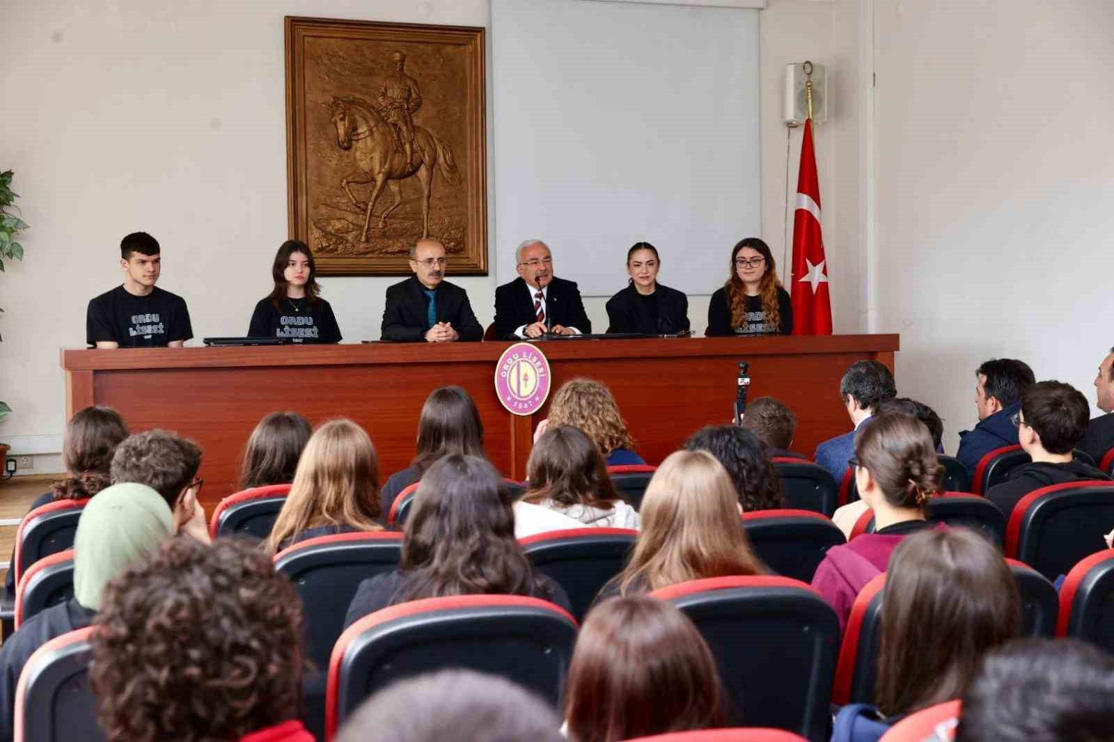 Başkan Güler’den gençlere: "AR-GE’ye ağırlık verin"
