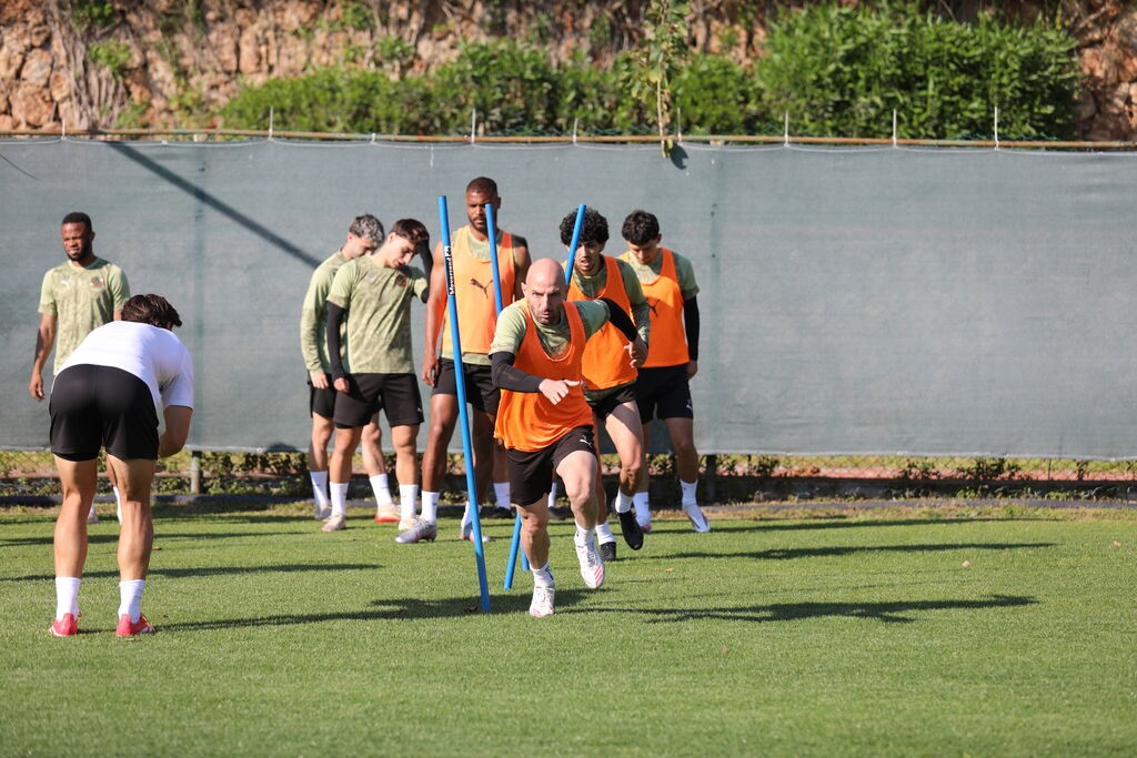 Alanyaspor, Beşiktaş maçı hazırlıklarına başladı
