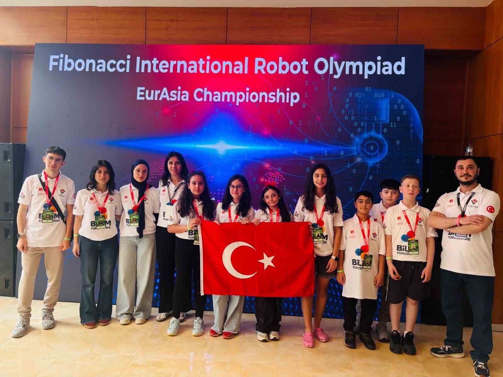 Bilim Yunusemre’den 3 büyük başarı
