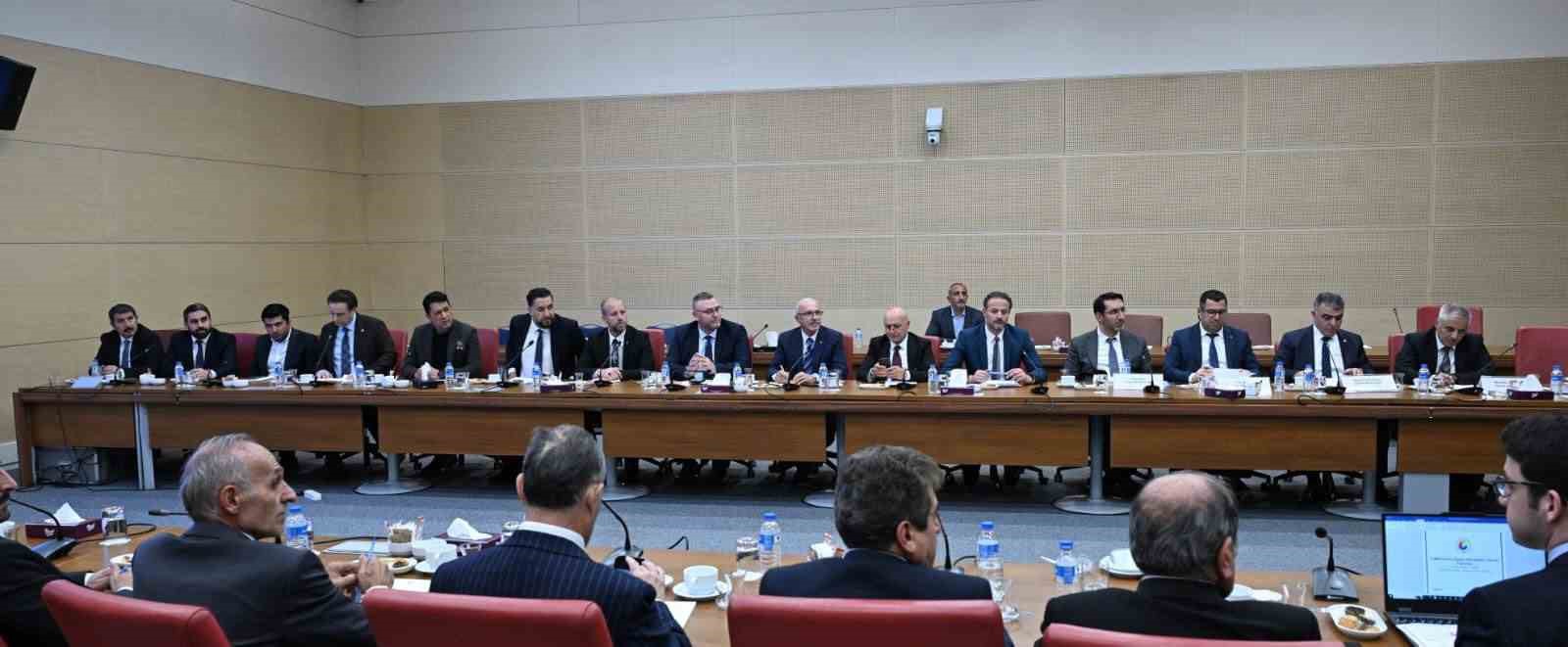 İnşaat sektörünün geleceği Ankara’da masaya yatırıldı
