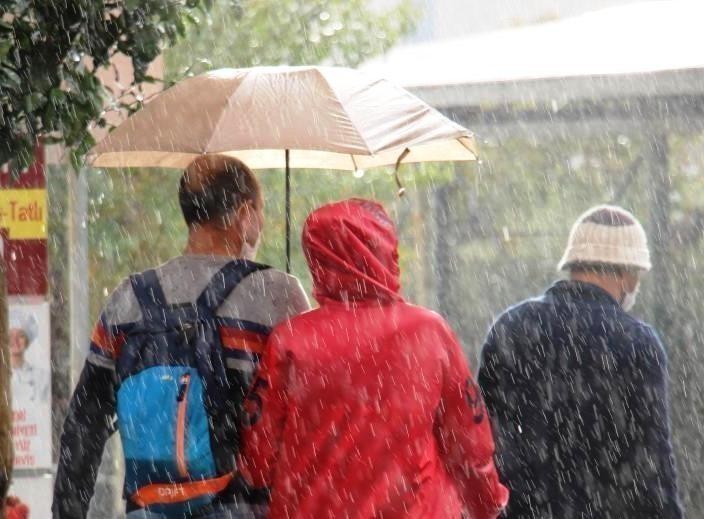 Meteoroloji uyardı: Aydın’a sağanak yağış geliyor, serin hava kapıda
