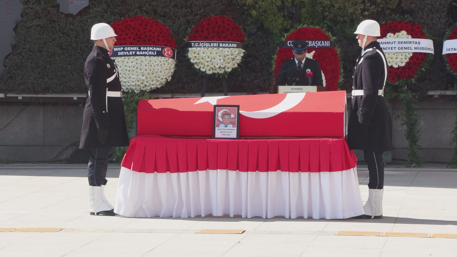 Şehit polis memuru Seçkin Yalçın için İstanbul Emniyet Müdürlüğü’nde tören düzenlendi