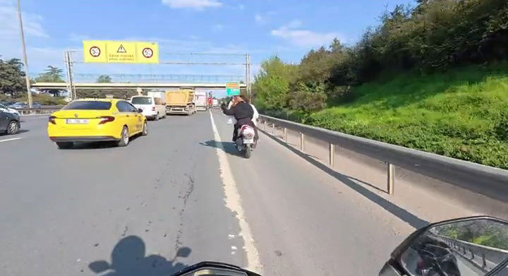Ataşehir'de motosikletli arkada oturan kadının saçını çekti; dengesini kaybeden kadın ölümden döndü 