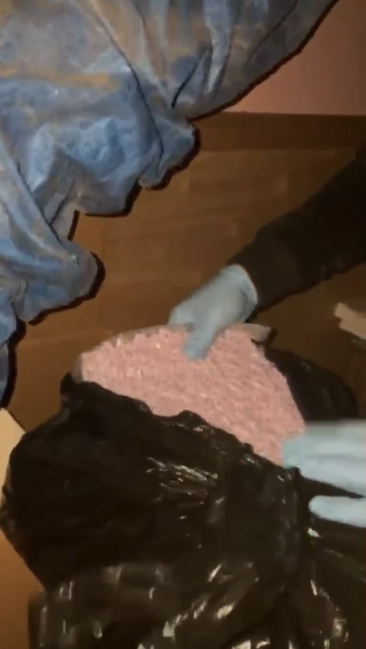  Küçükçekmece’de piyasa değeri 25 milyon lira olan 47 bin 873 ekstazi hap ele geçirildi 