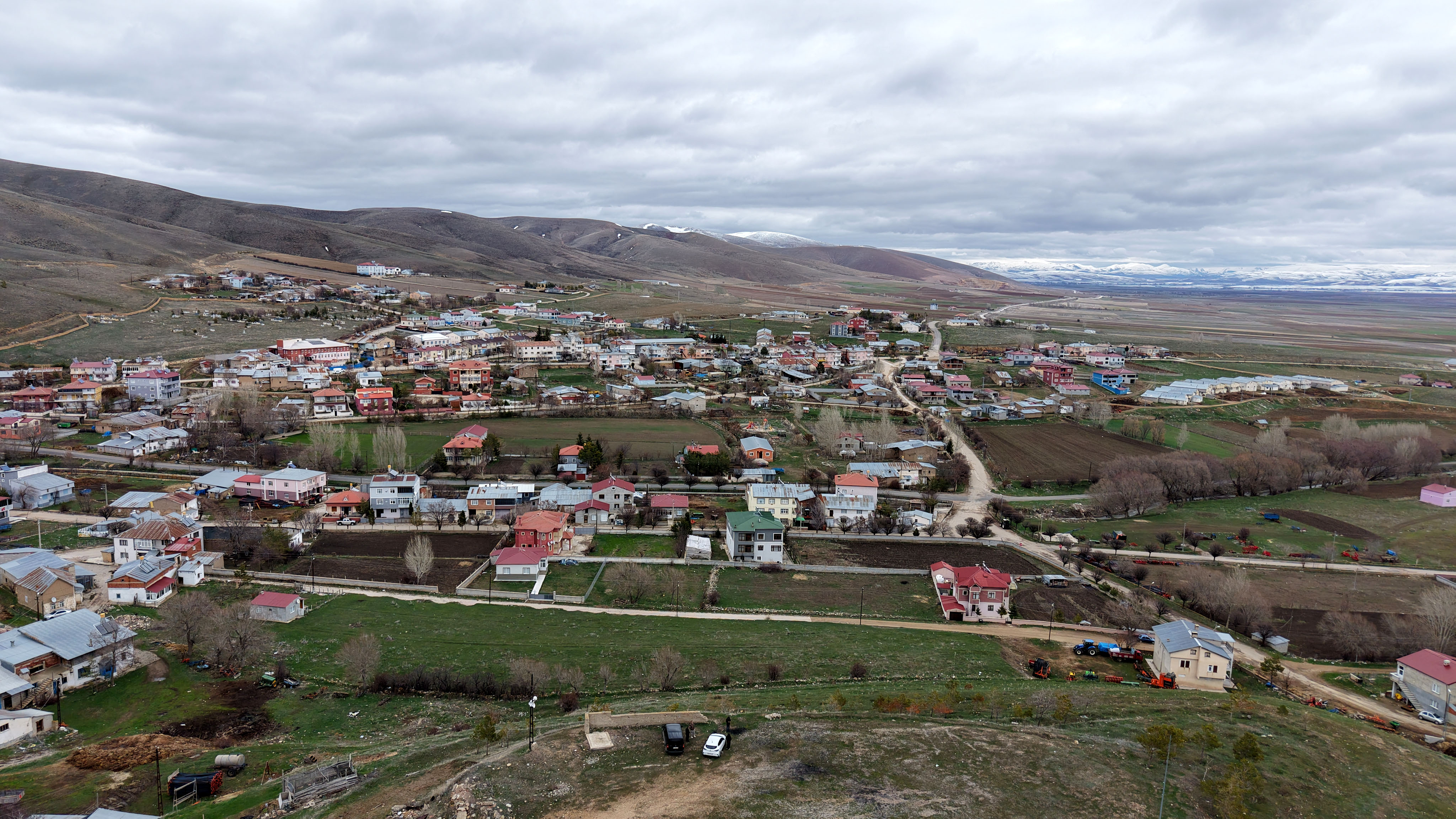 Cezaevinin köylerine yapılması için 35 milyonluk araziyi bağışlamak istiyorlar/Ek fotoğraflar 