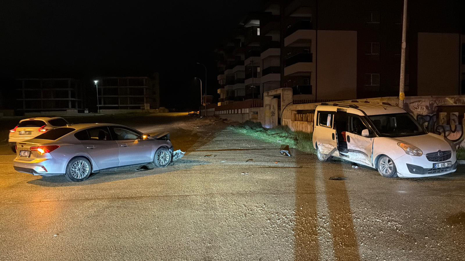 Ehliyetsiz sürücü ile alkollü sürücü kaza yaptı; 117 bin lira ceza 