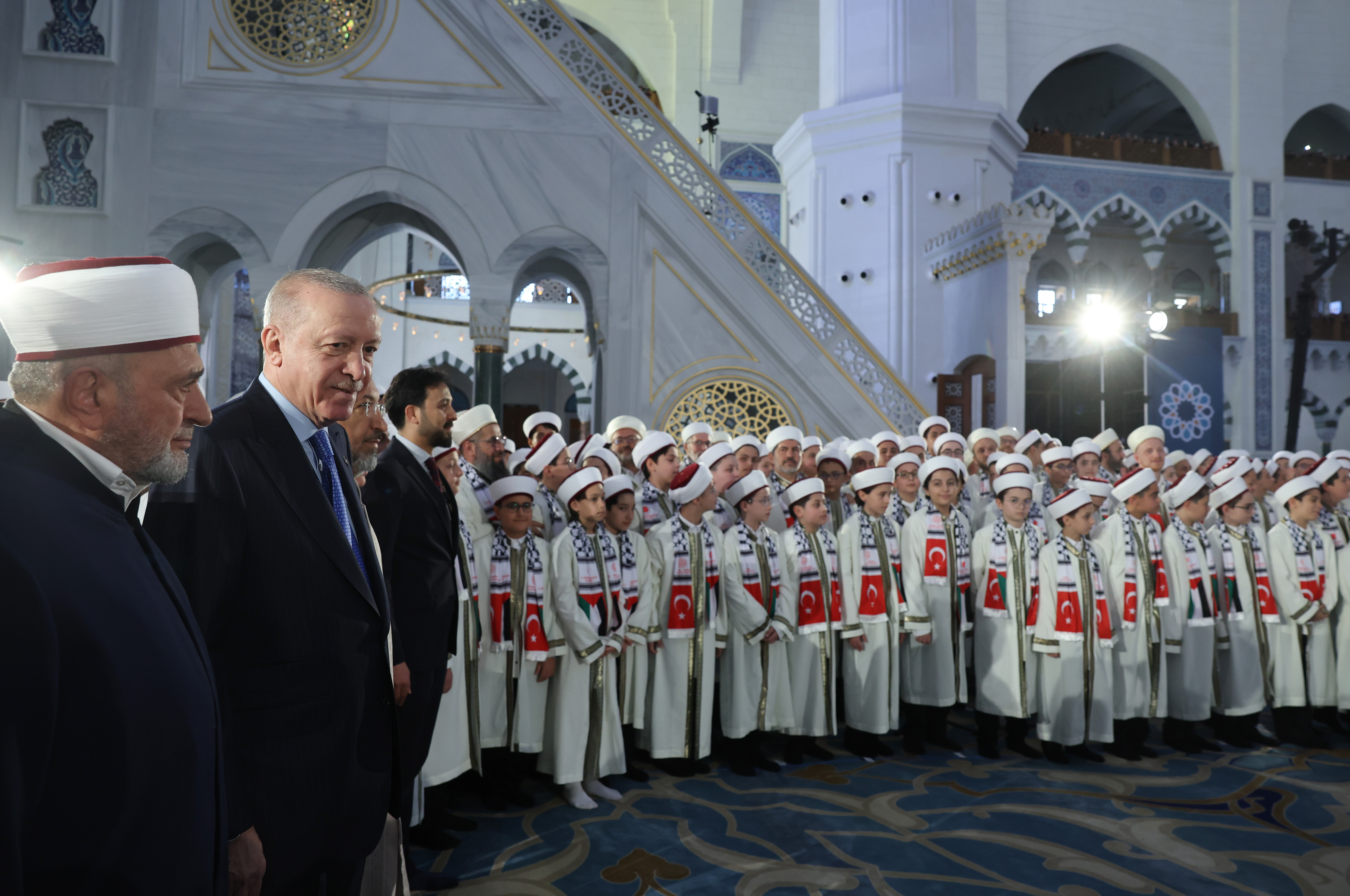 Cumhurbaşkanı Erdoğan, Çamlıca Camii'nde 333 hafızın icazet törenine katıldı