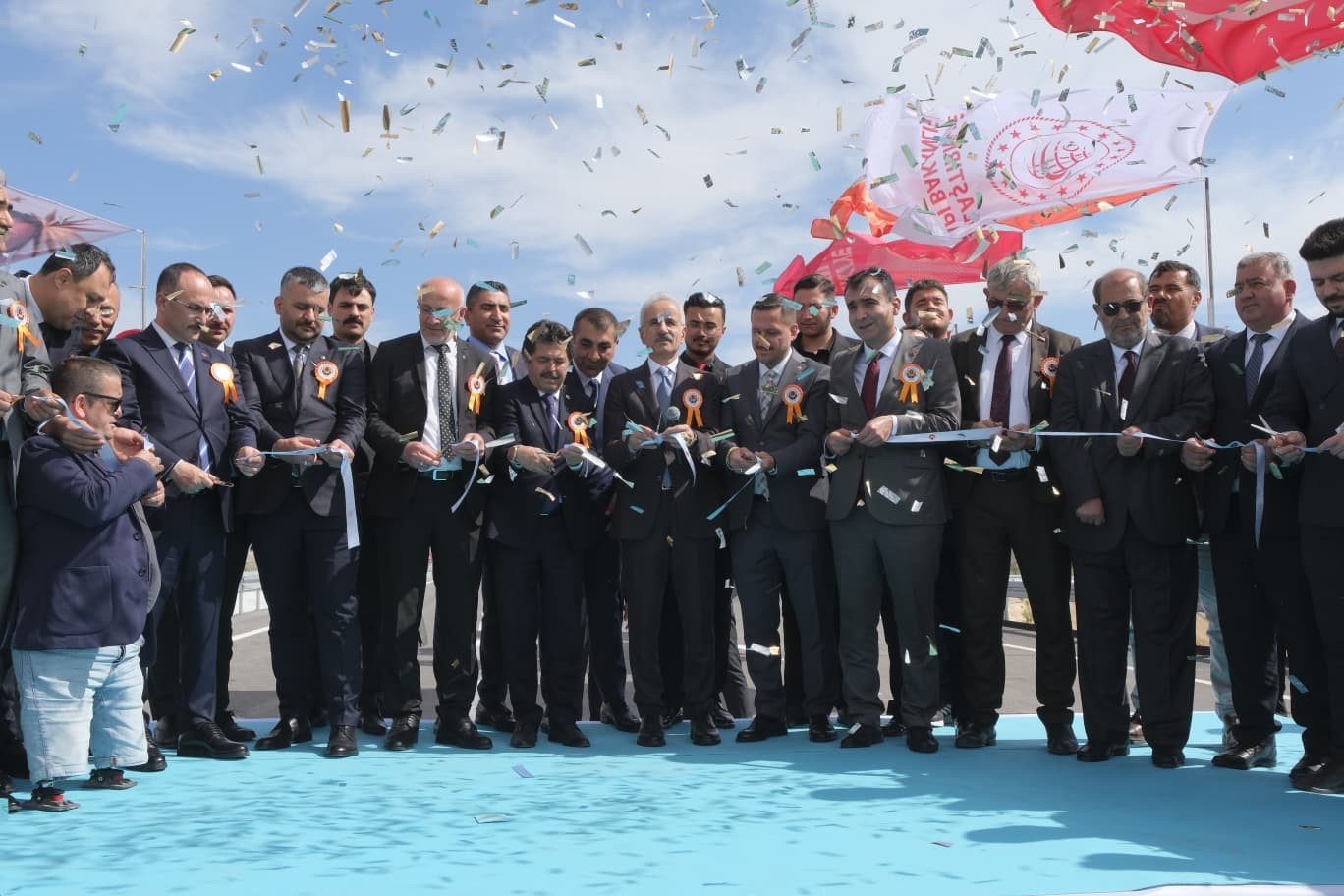 Karaman’da yeni çevre yolunun 1. etabı törenle açıldı
