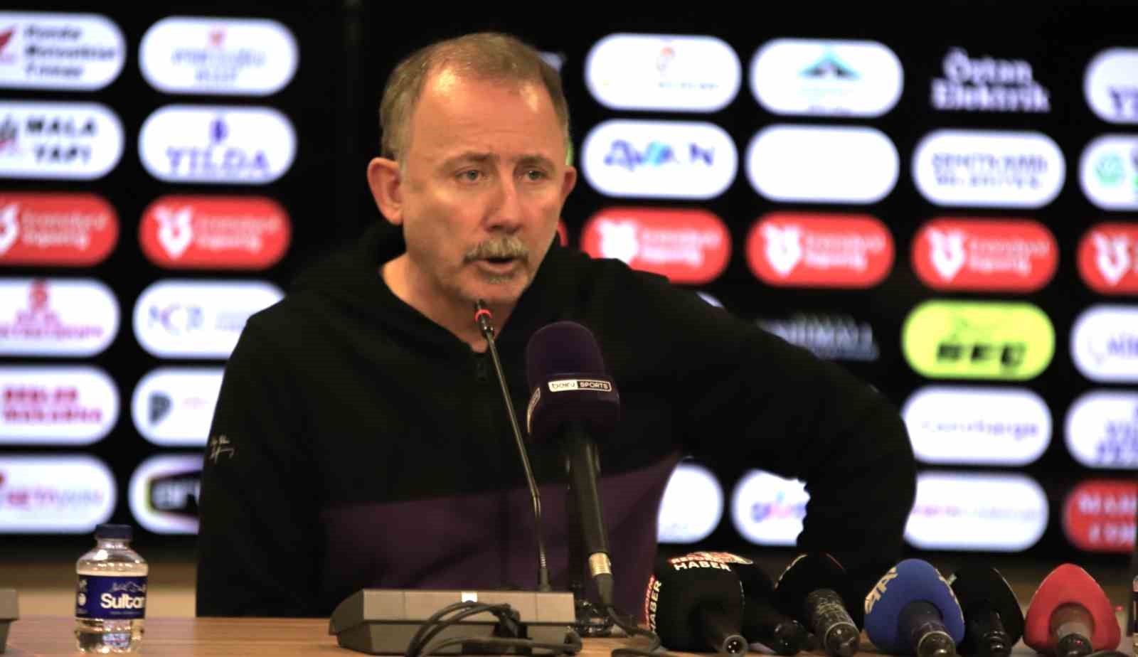 Sergen Yalçın: "Bugün en önemli şey 3 puandı"

