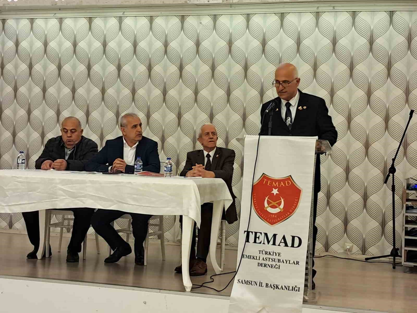 Emekli askerler sandığa gitti
