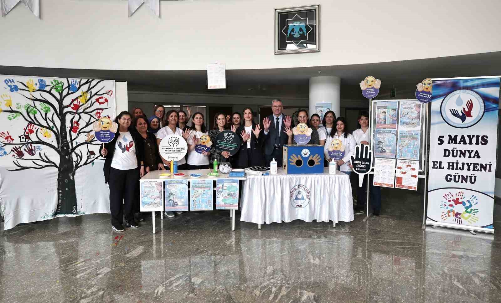 ERÜ Hastaneleri’nde Organ Bağışı Farkındalık Standı açıldı
