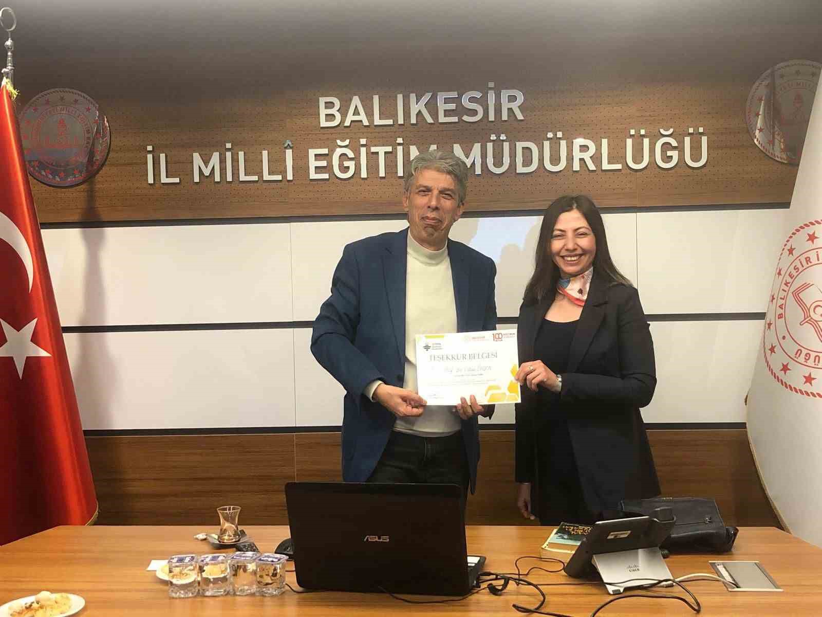 Balıkesir Öğretmen Akademilerinde Kemal Tahir, kapsamlı bakış açısıyla ele alındı
