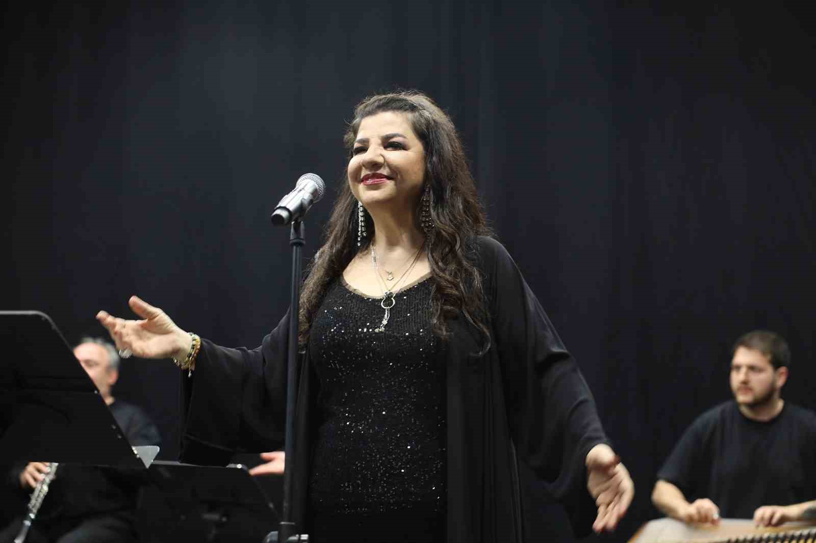 Çiğdem Gürdal, Sakaryalılarla konserde buluştu
