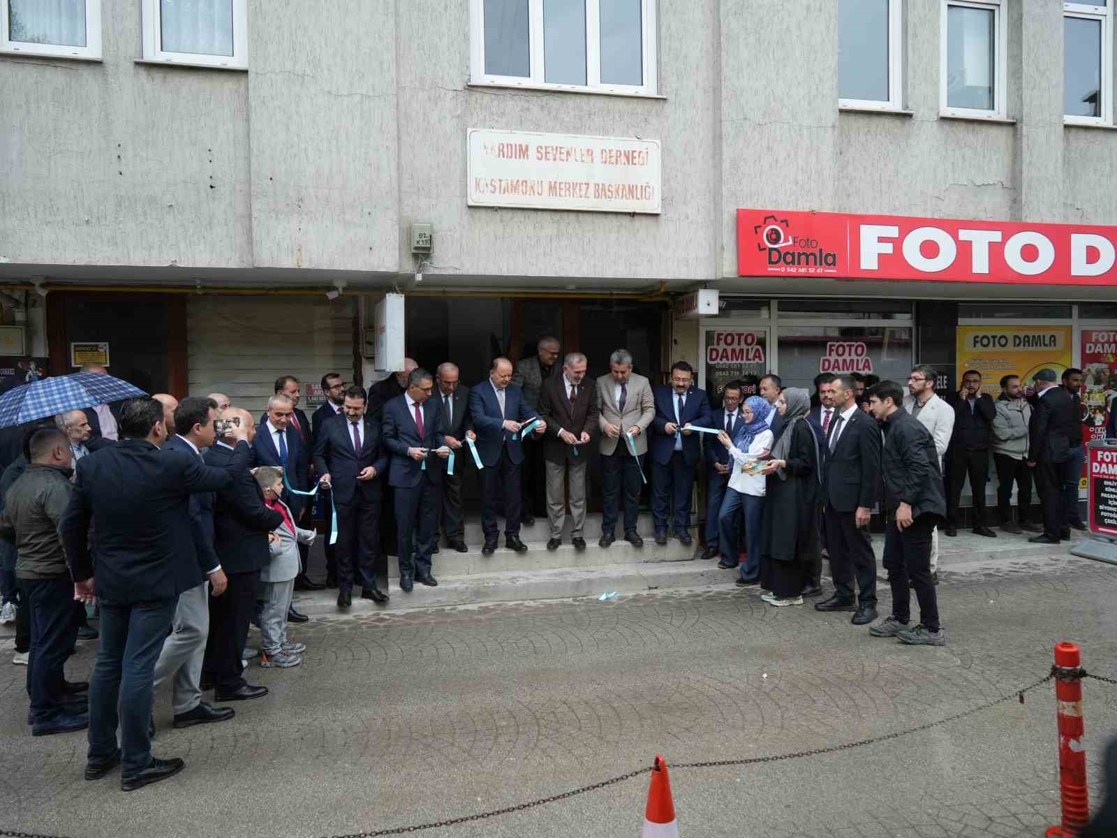 Edebiyatın merkezi olacak dernek binası kapılarını açtı
