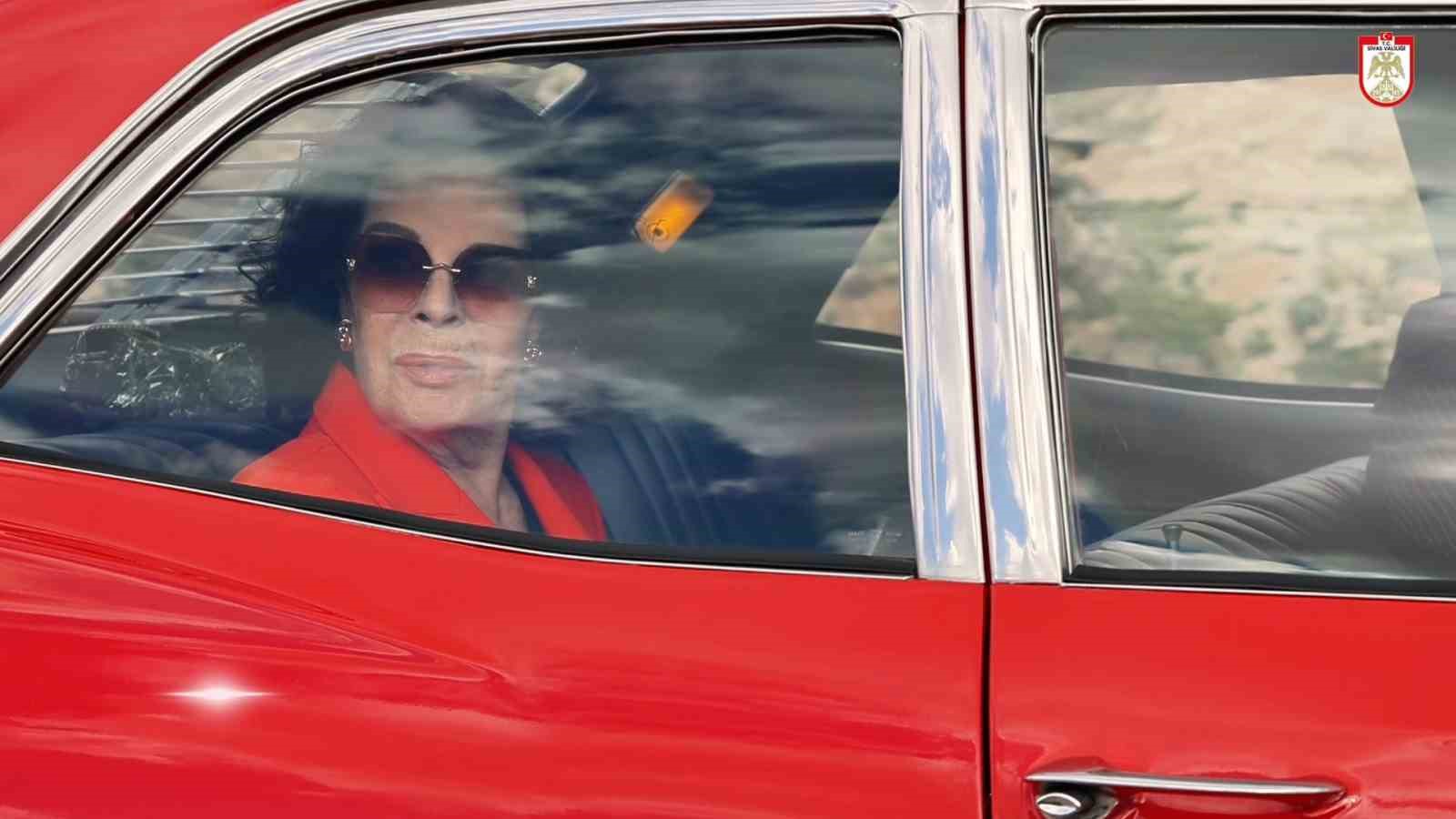 Hülya Koçyiğit’in 50 yıllık film sahnesi Sivas’ta yeniden canlandırıldı
