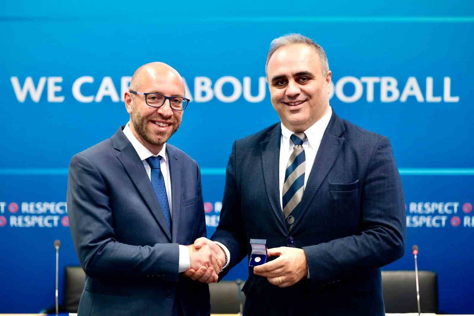 Ural Aküzüm: "Türkiye, Avrupa’nın en büyük amatör futbol ülkelerinden biri"
