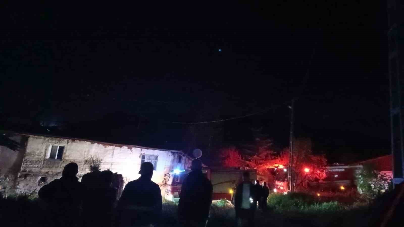 Ankara’da boş evde yangın
