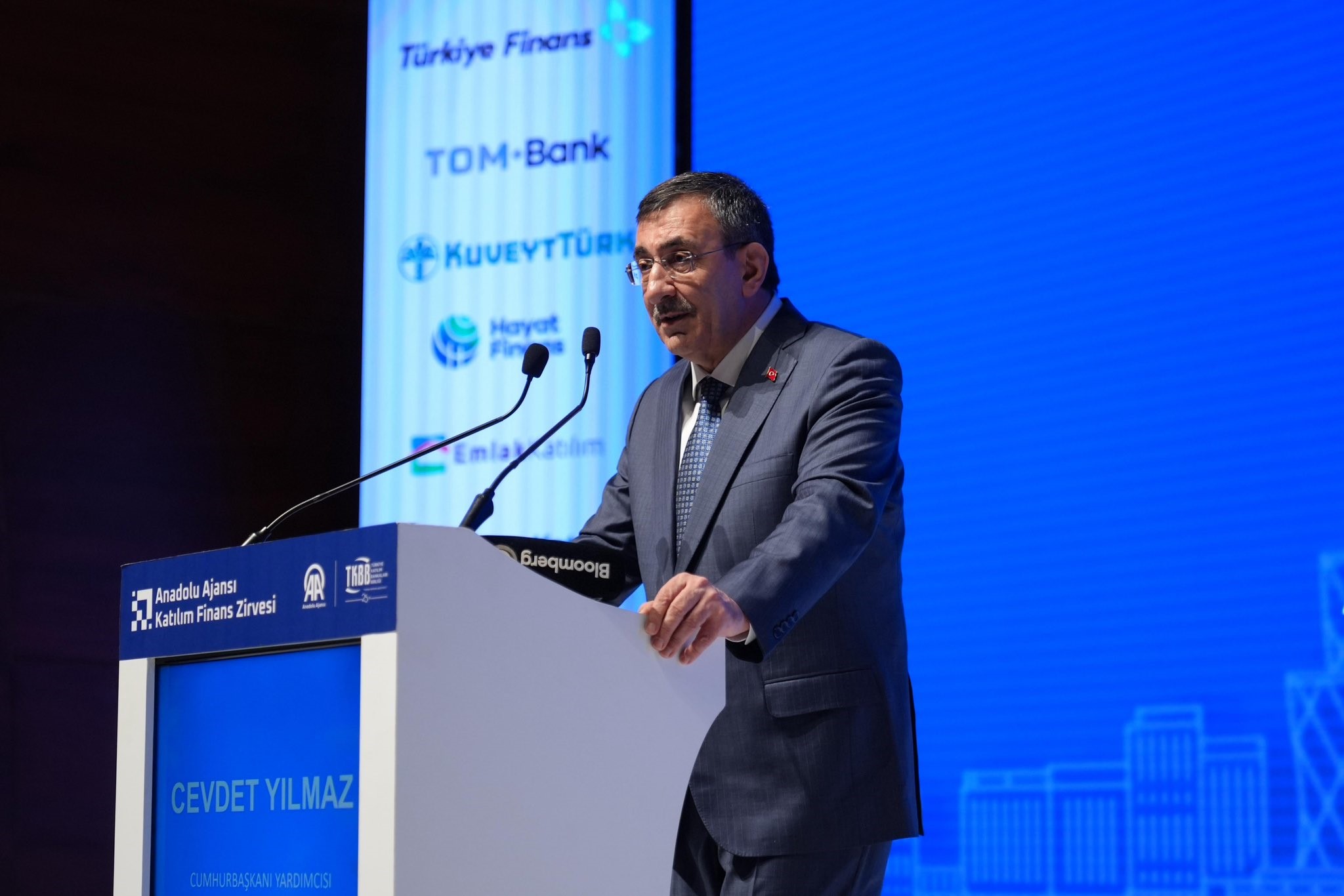 Cevdet Yılmaz: İstanbul'u küresel ölçekte öne çıkan katılım finans merkezi yapma kararlılığımızı sürdüreceğiz