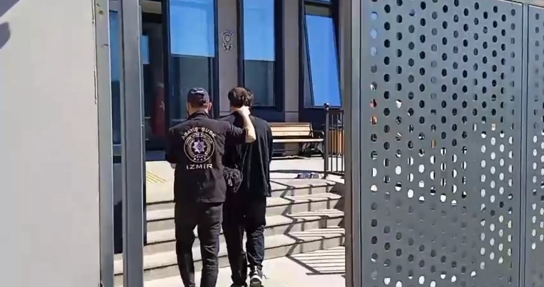 İzmir’de 2 firari hükümlü yakalandı