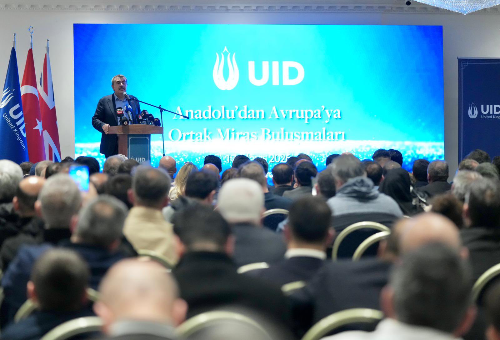 Bakan Tekin, Londra'da 'Anadolu'dan Avrupa'ya Ortak Miras Buluşmaları' programına katıldı