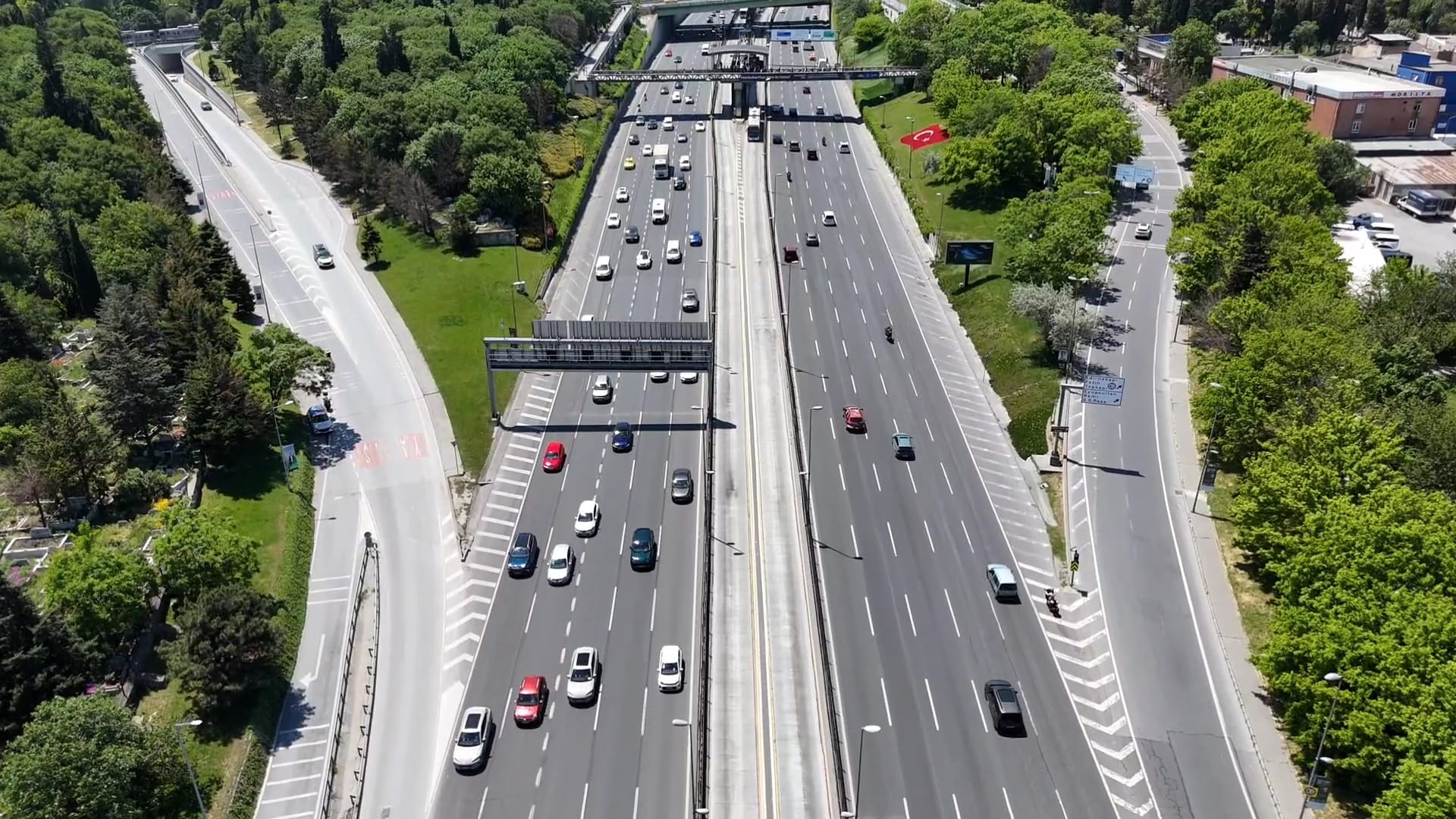 İstanbul'da bayram öncesi yollar boş kaldı 