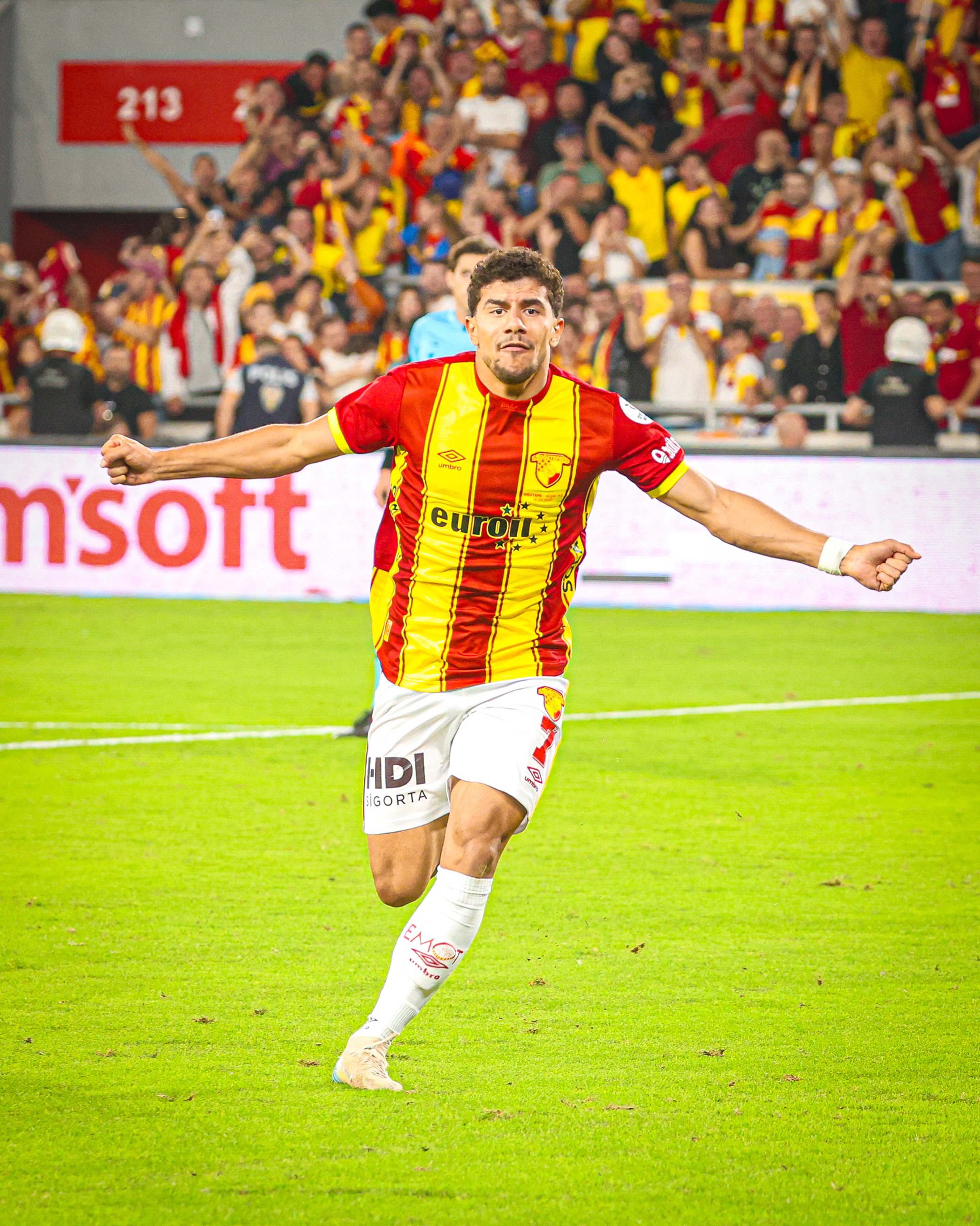  Göztepe'de yeni sayfa açacaklar