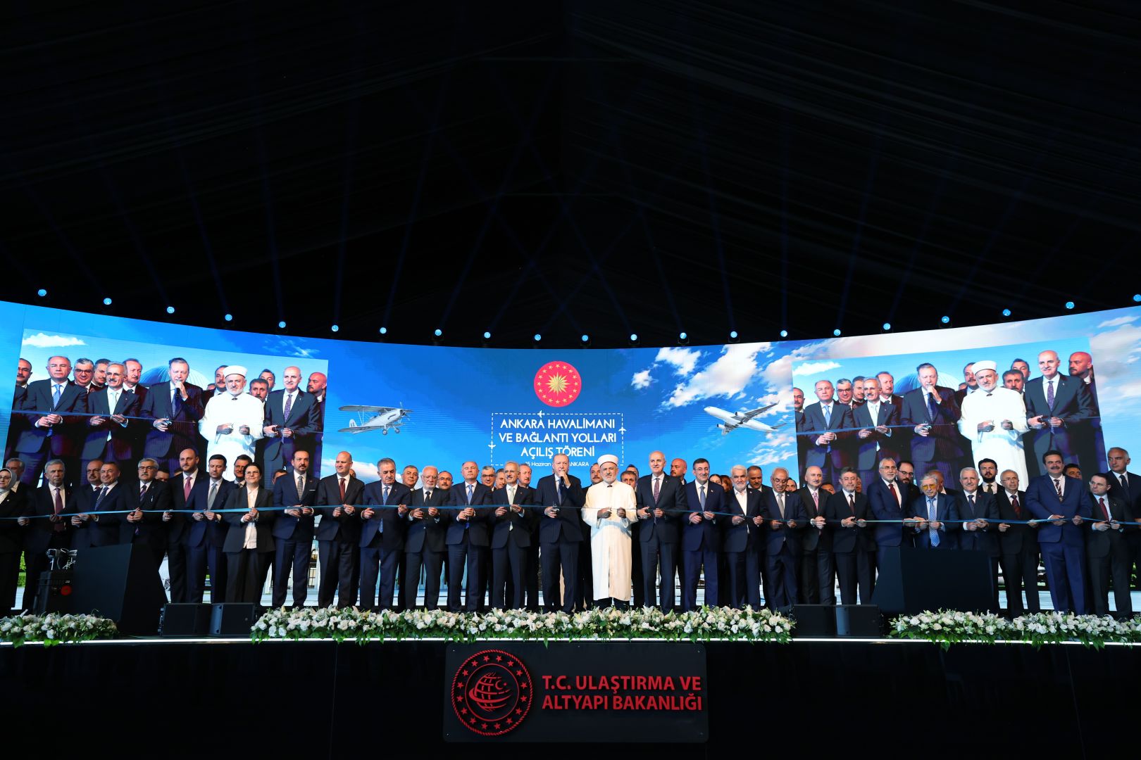 Cumhurbaşkanı Erdoğan: Türkiye, uluslararası diplomasinin de kalbinin attığı yer olmaya başlamıştır.
