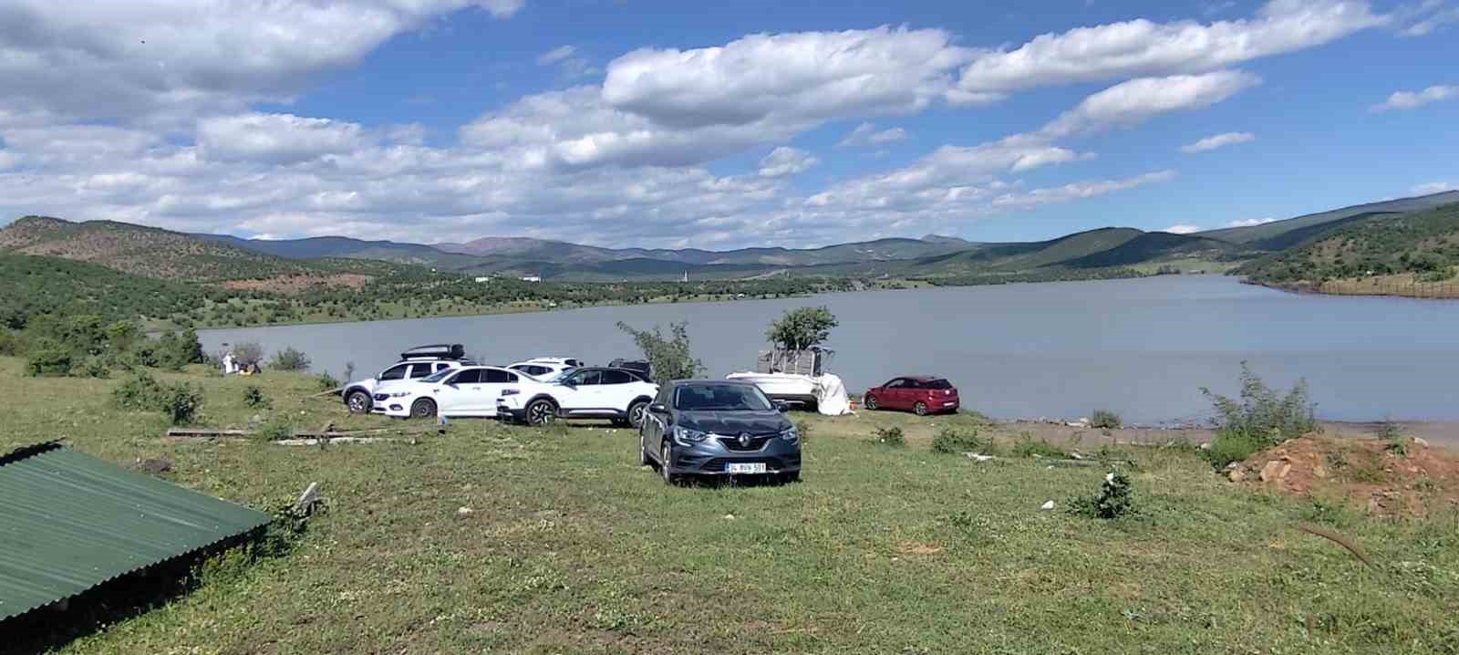 Bayram tatilinin son gününde piknik alanları dolup taştı
