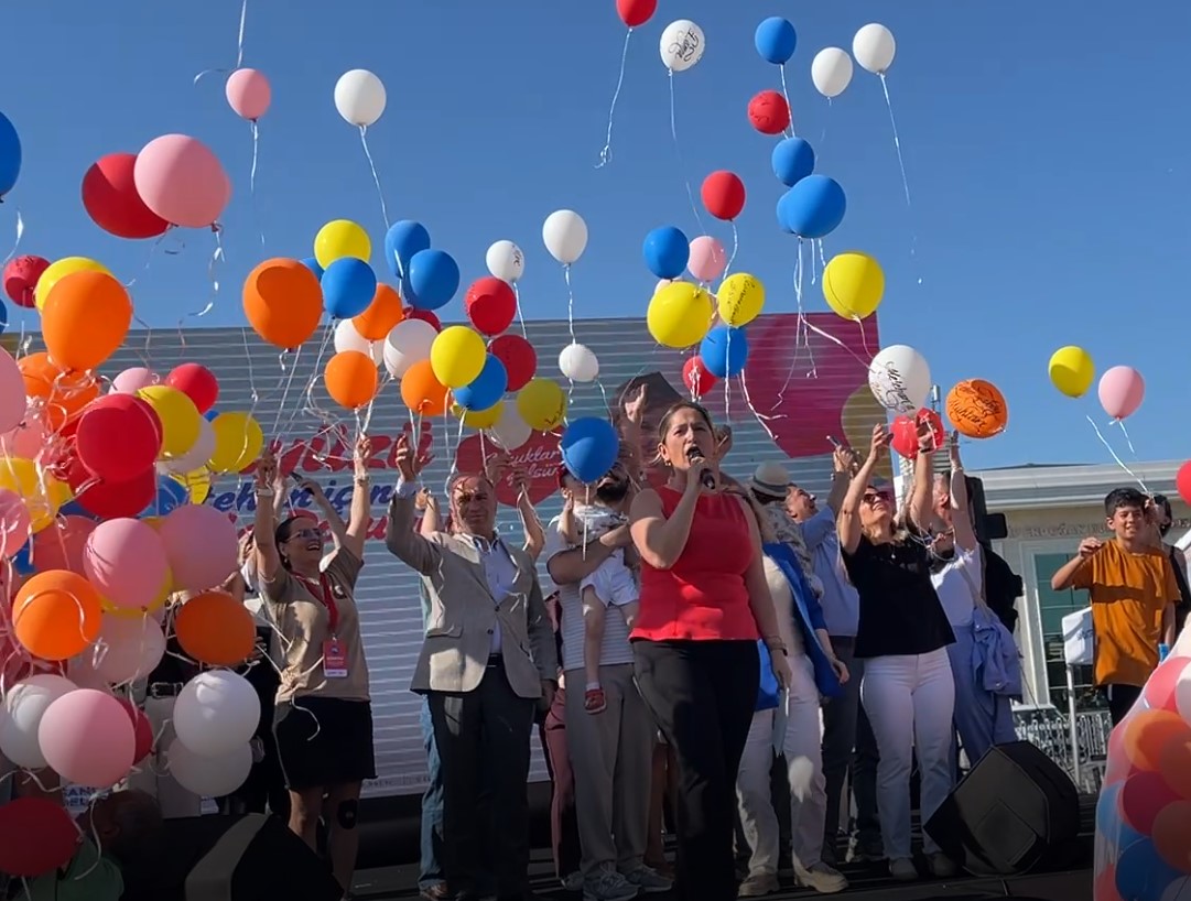 SMA hastası Metehan için gökyüzüne balonlar bırakıldı 