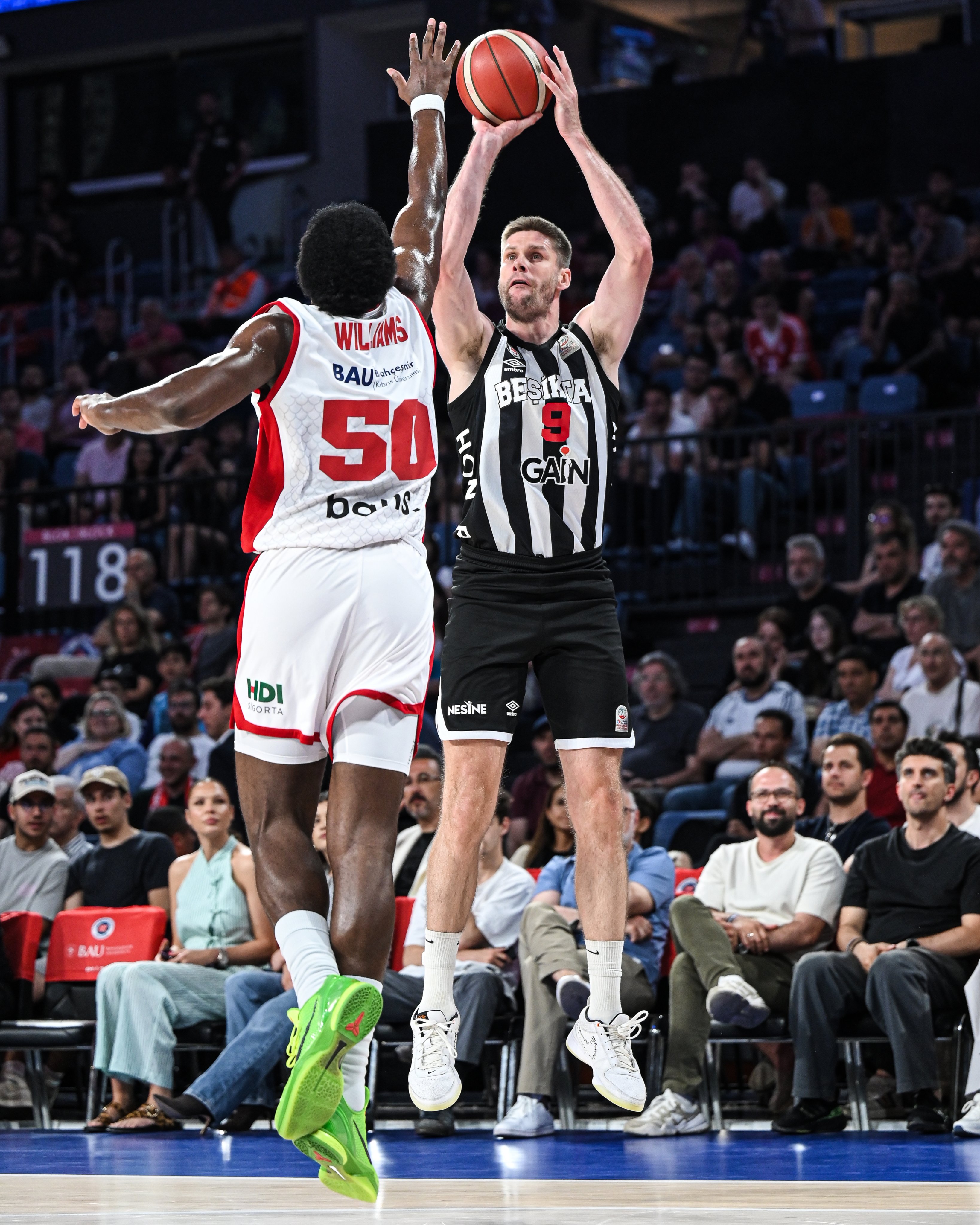 Bahçeşehir Koleji - Beşiktaş GAİN: 71-73
