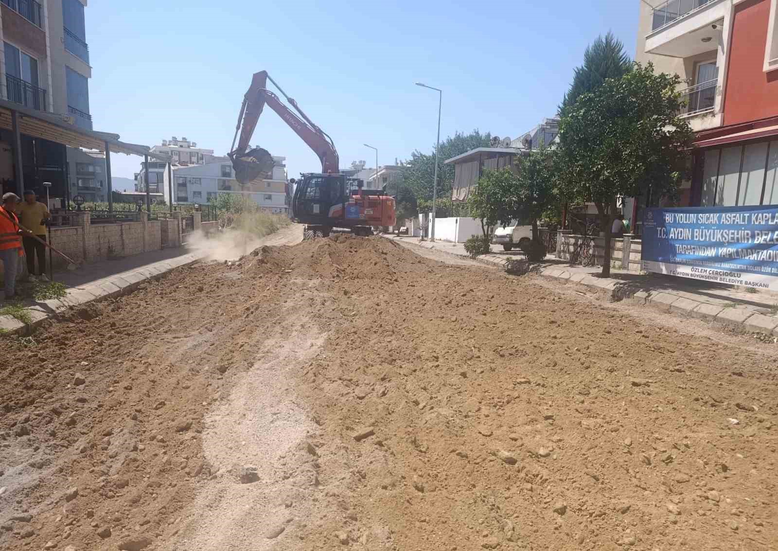 Aydın’ın dört bir yanında yol çalışmaları sürüyor
