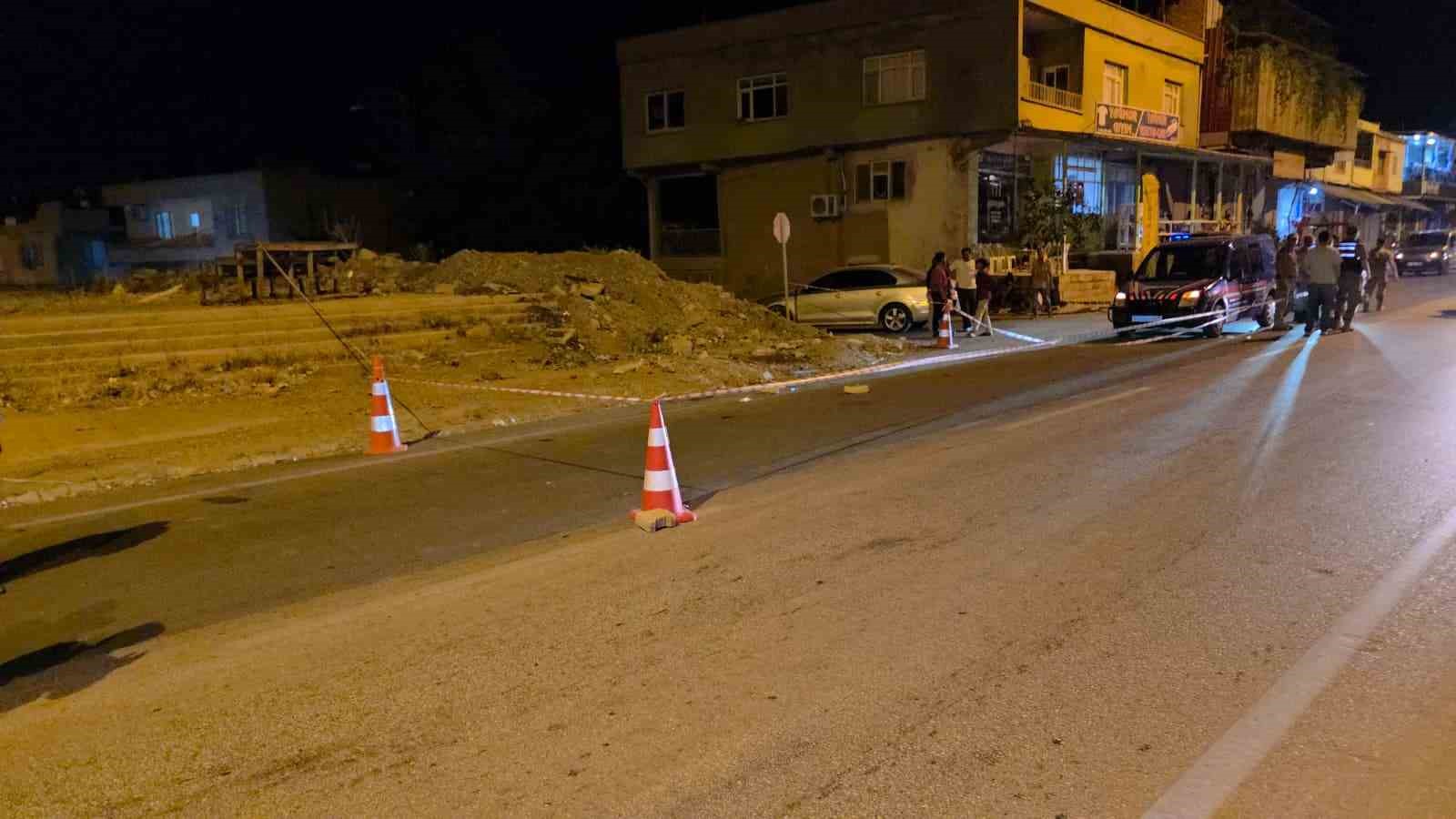 Hatay’da silahlı kavga kamerada: 2 yaralı

