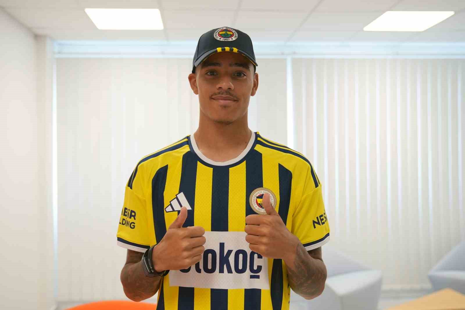Fenerbahçe, Mason Greenwood’u duyurdu
