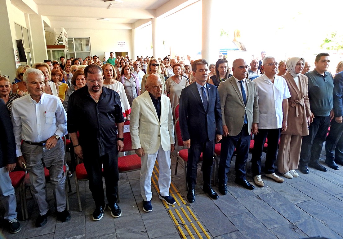 Çeşme Devlet Hastanesi’nin acil servisi dayanışmayla yenilendi
