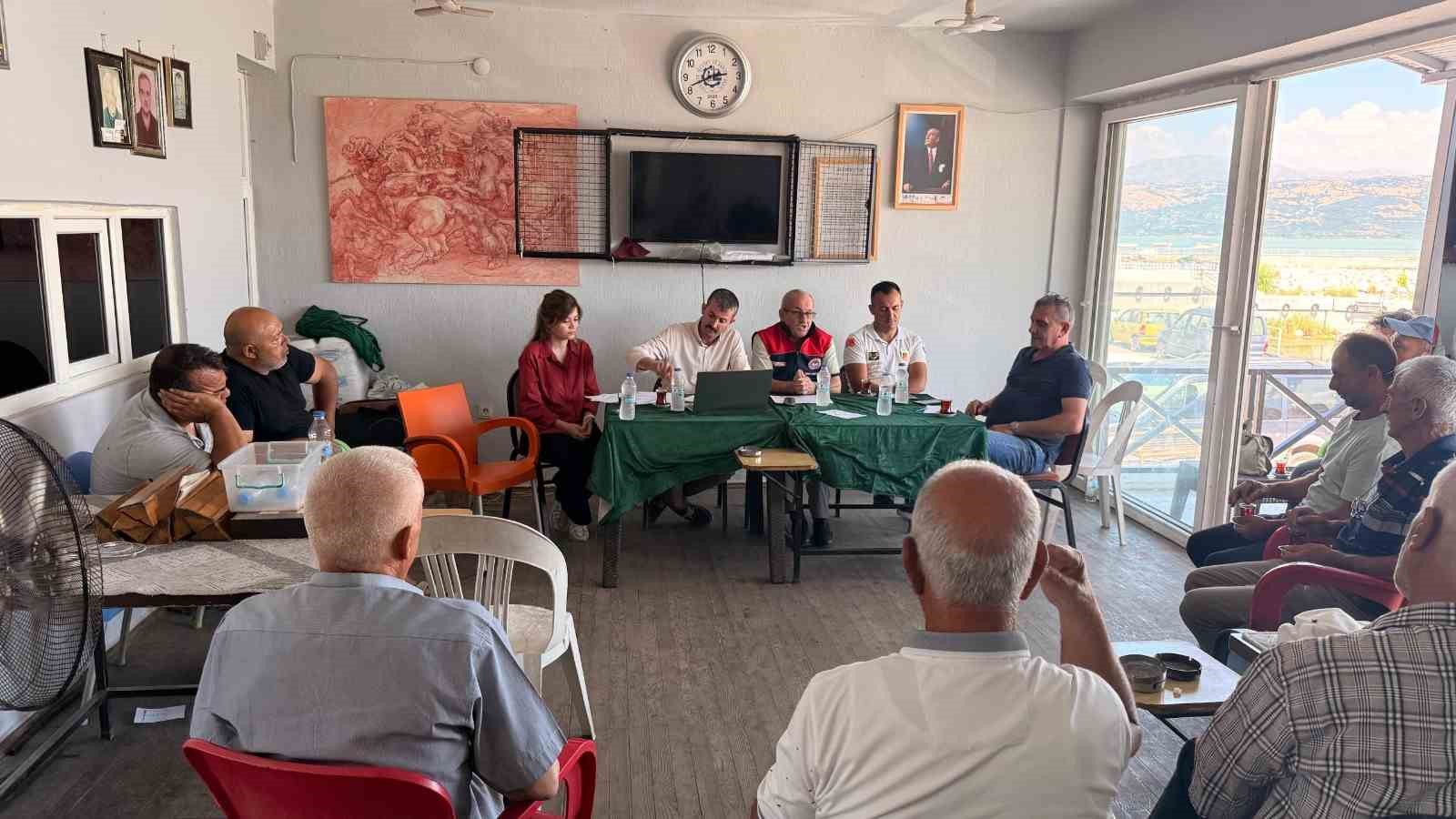 Eğirdir’de su ürünleri avcılığına yönelik bilgilendirme toplantısı düzenlendi

