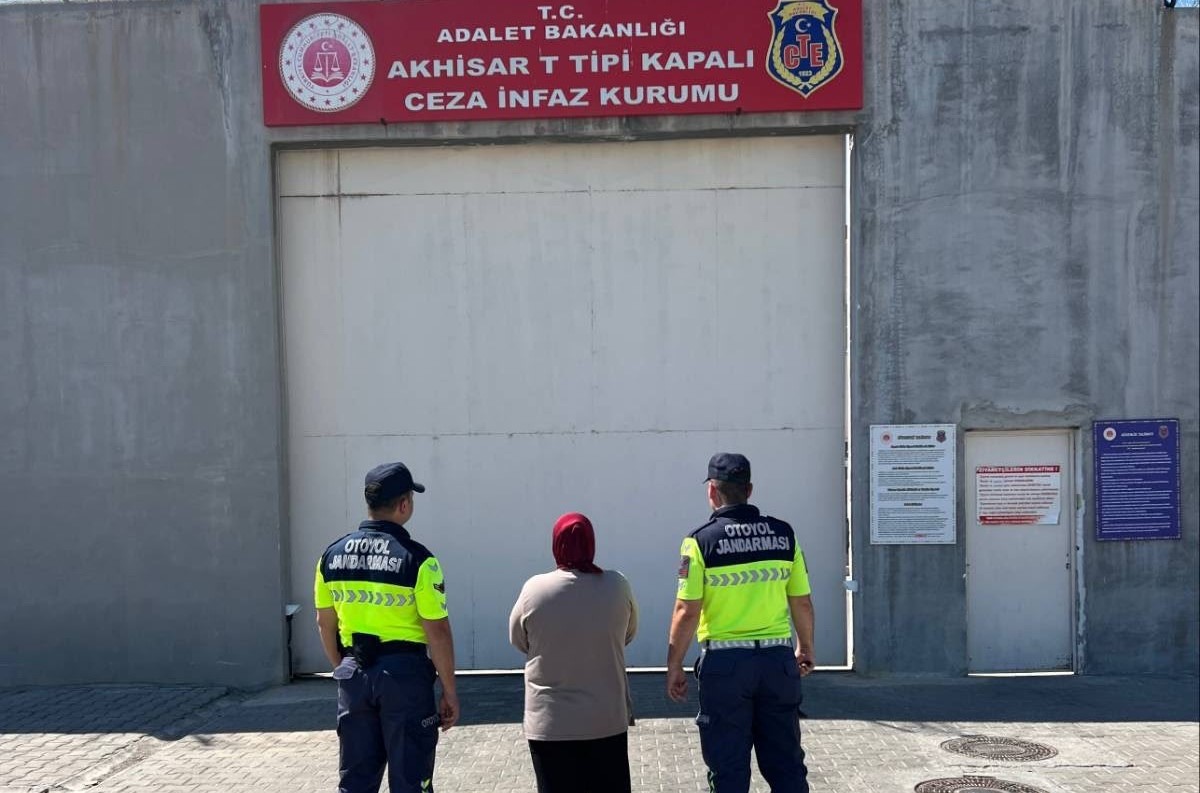 Manisa’da firari hükümlü otoyol gişelerinde yakalandı
