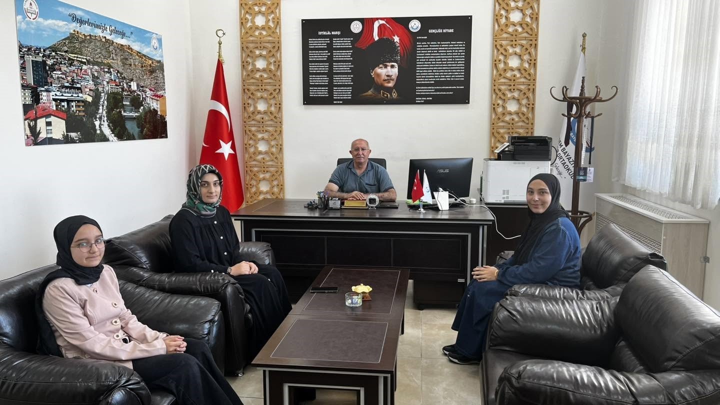 Bayburt’ta örgün eğitimle birlikte hafızlık programı 153’üncü mezununu verdi

