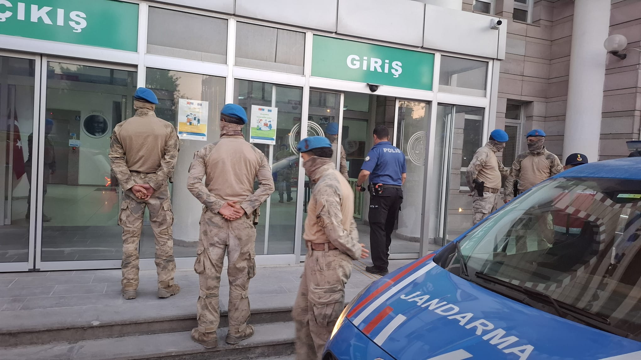 Kuşadası’nda kooperatif operasyonunda 3 tutuklama 