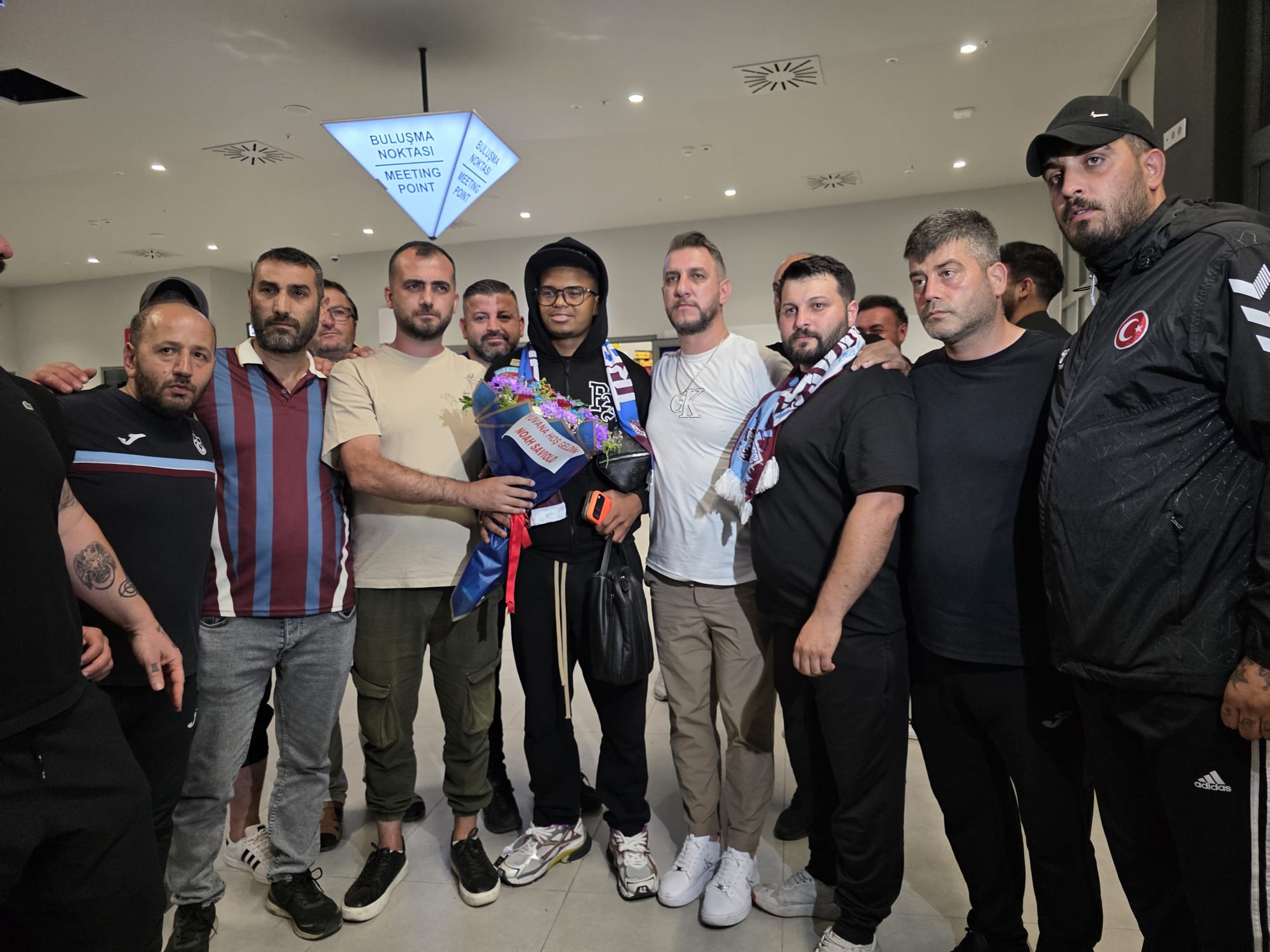 Trabzonspor'un yeni transferi Noah Saviolo şehre geldi / Metin eklendi